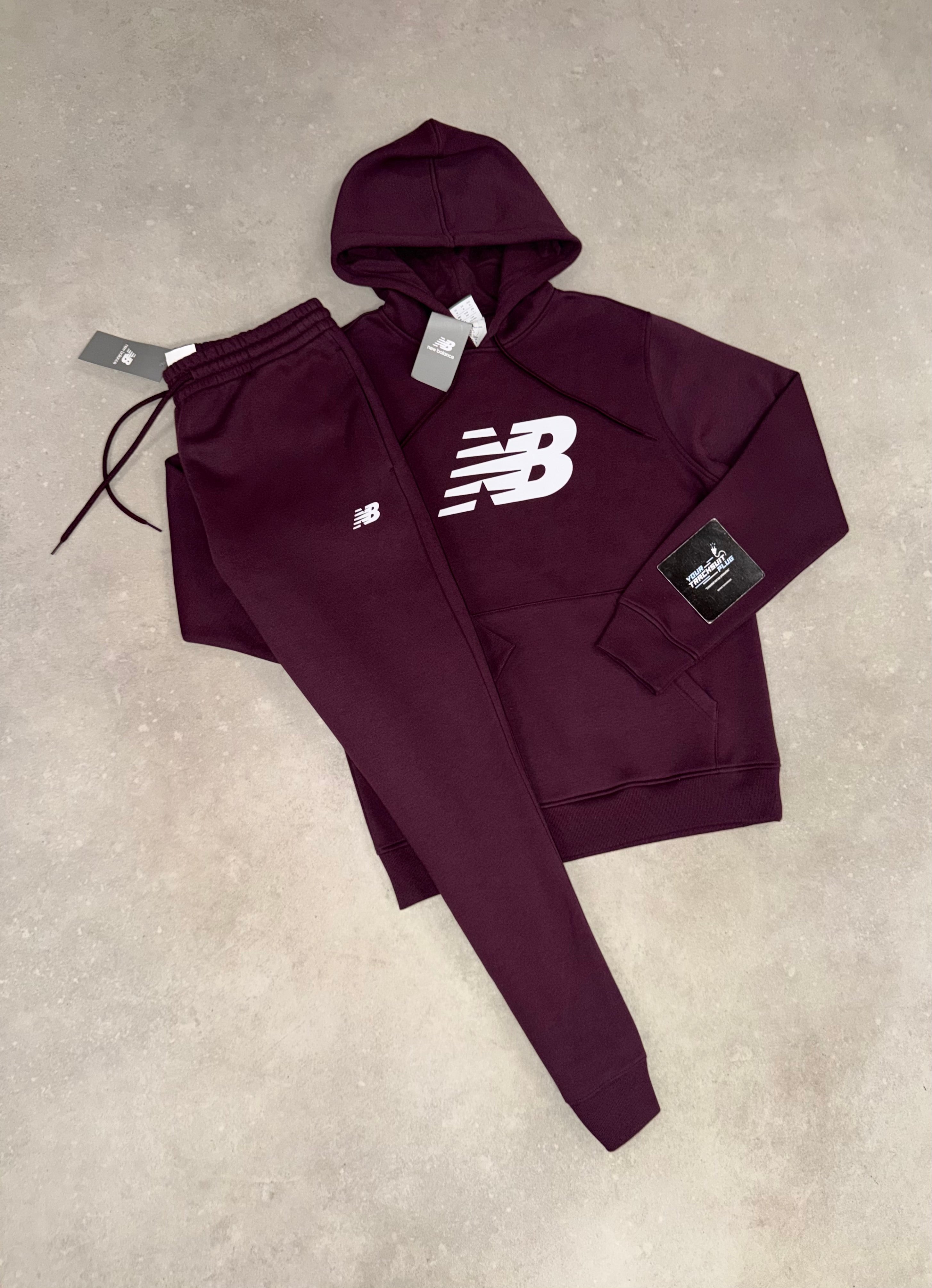 NEW BALANCE TRACKSUIT BORDEAUX // THE LATEST