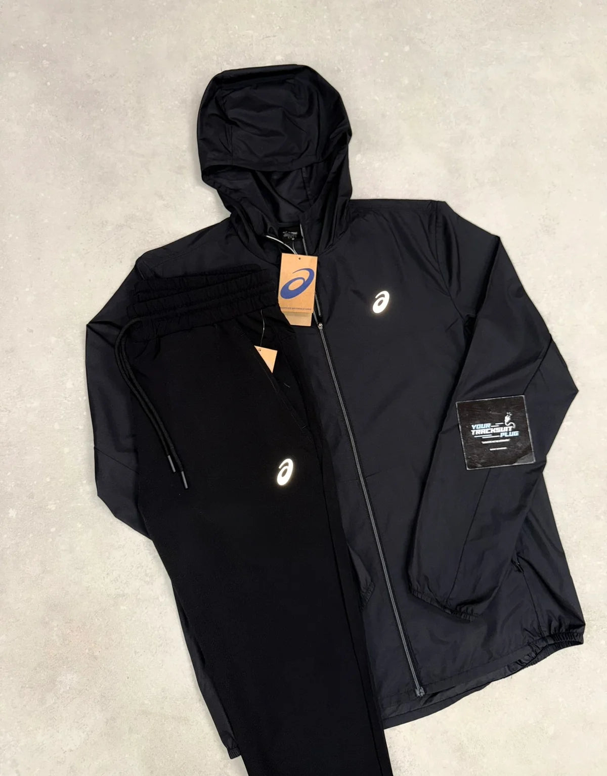 ASICS TRACKSUIT BLACK ON BLACK