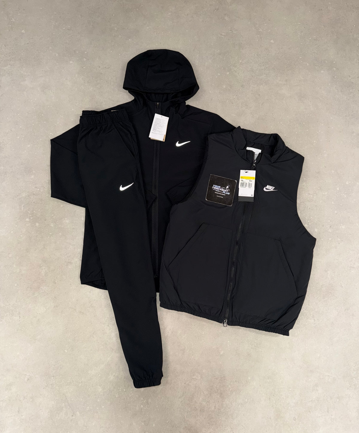 NIKE BLACK COMBIDEAL // THE LATEST