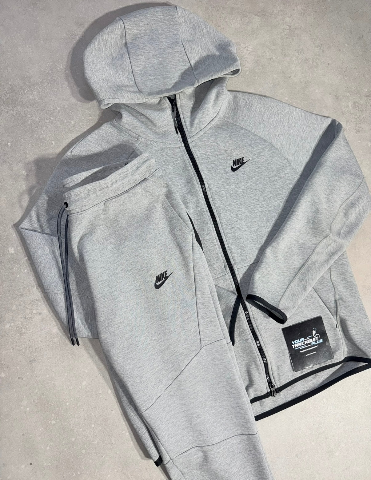 NIKE TECH FLEECE OLD SEASON // GREY