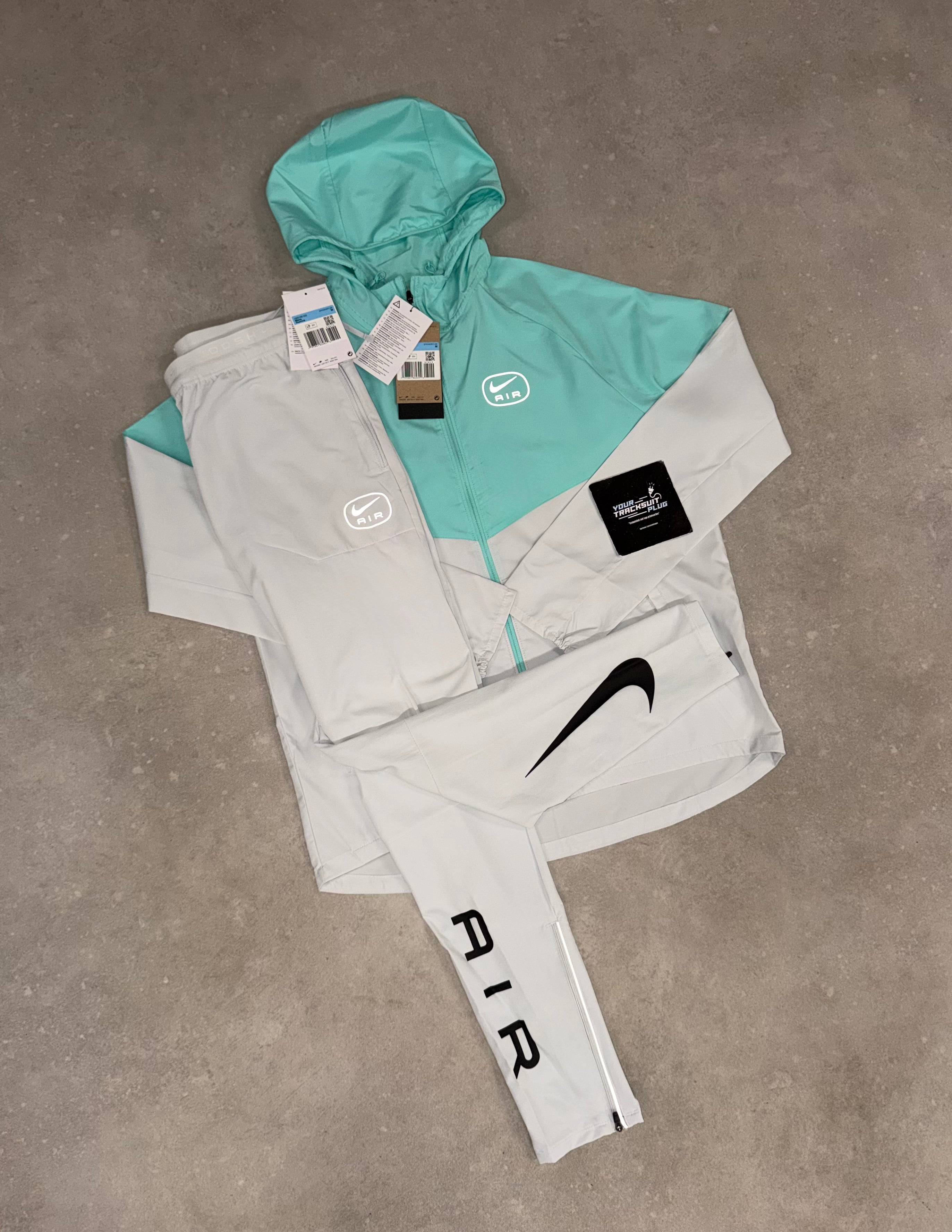 NIKE TRACKSUIT // LIMITED EDITION