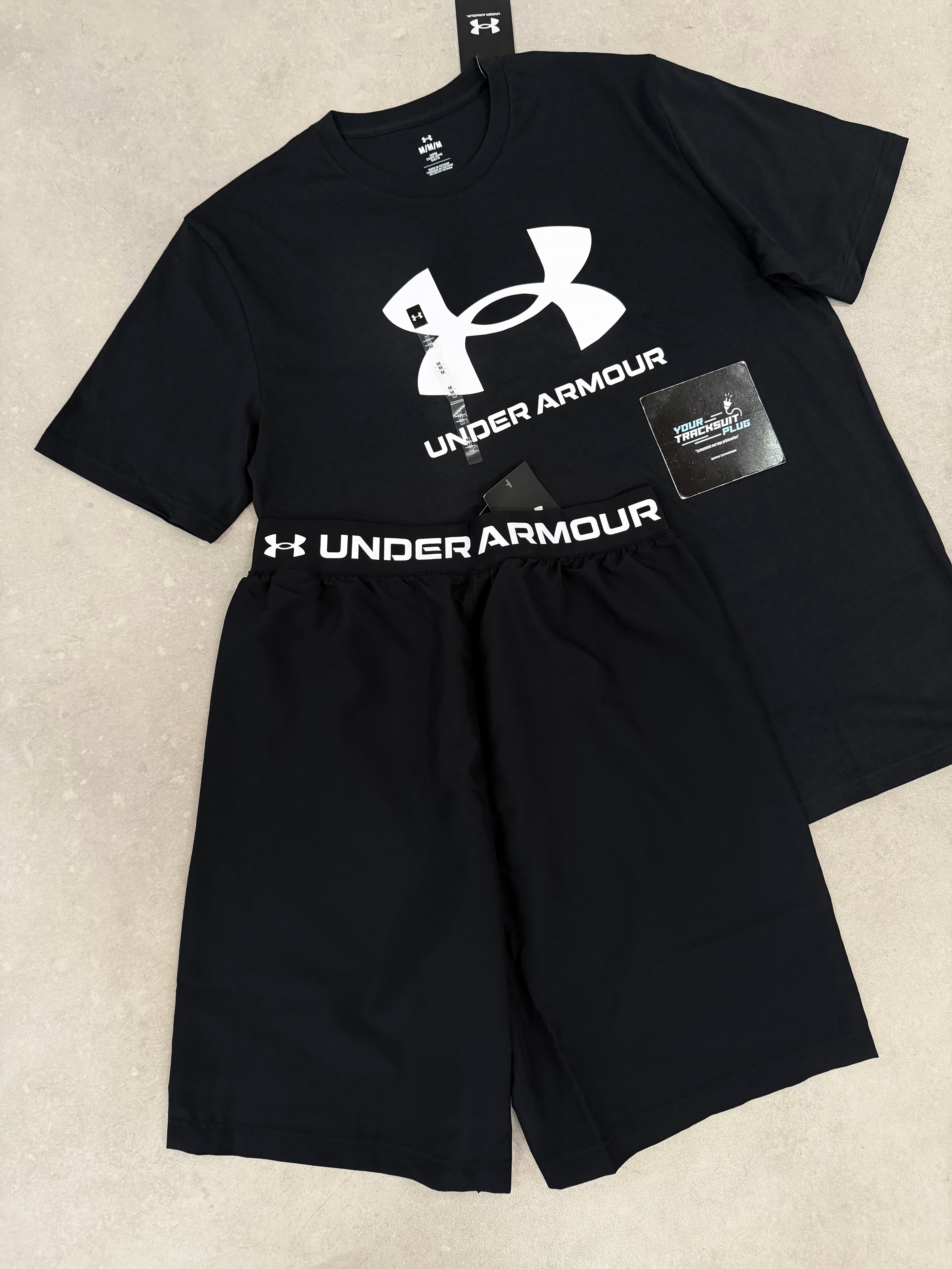 UNDER ARMOUR BLACK & WHITE // SUMMER SET