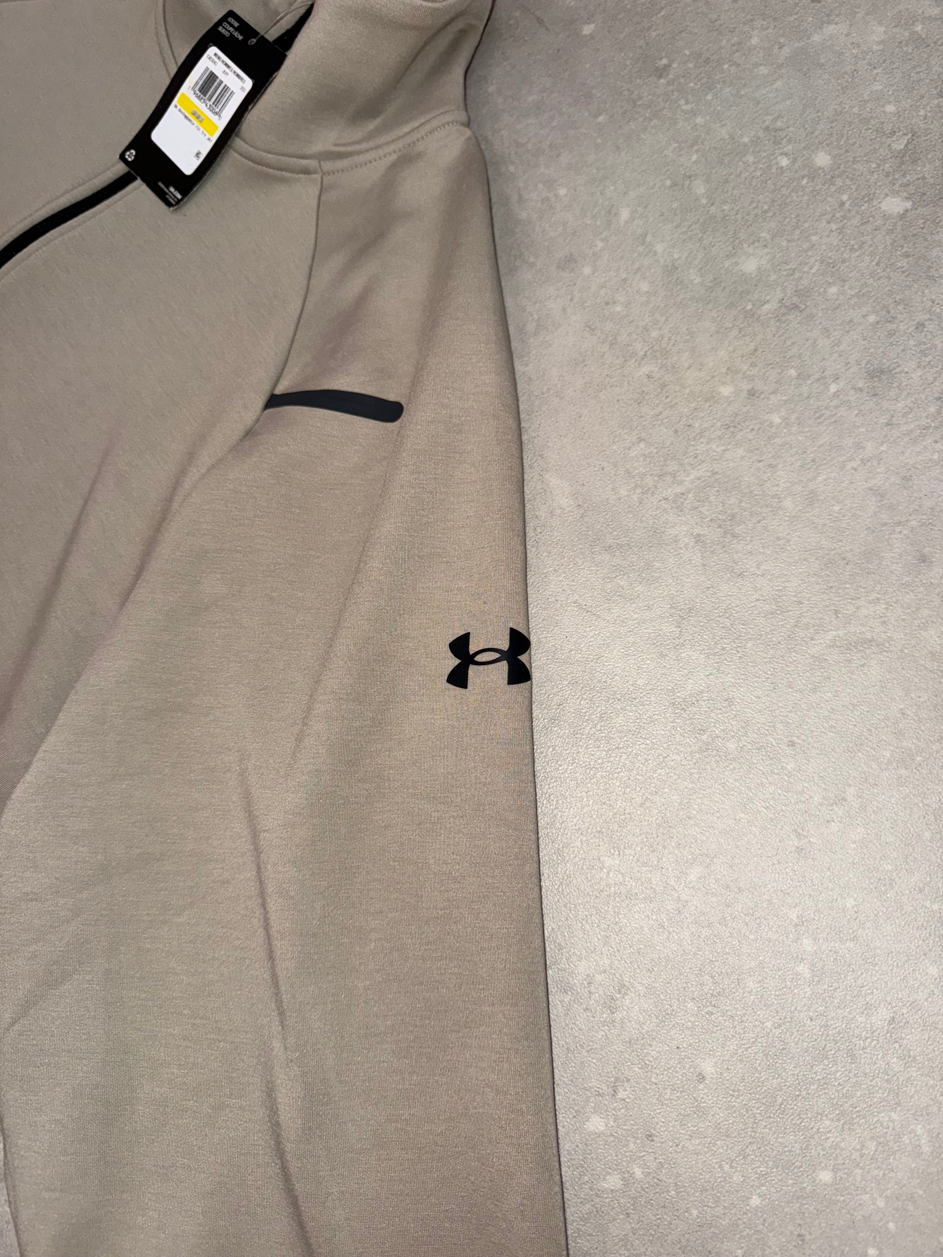 UNDER ARMOUR TRACKSUIT // LIMITED EDITION