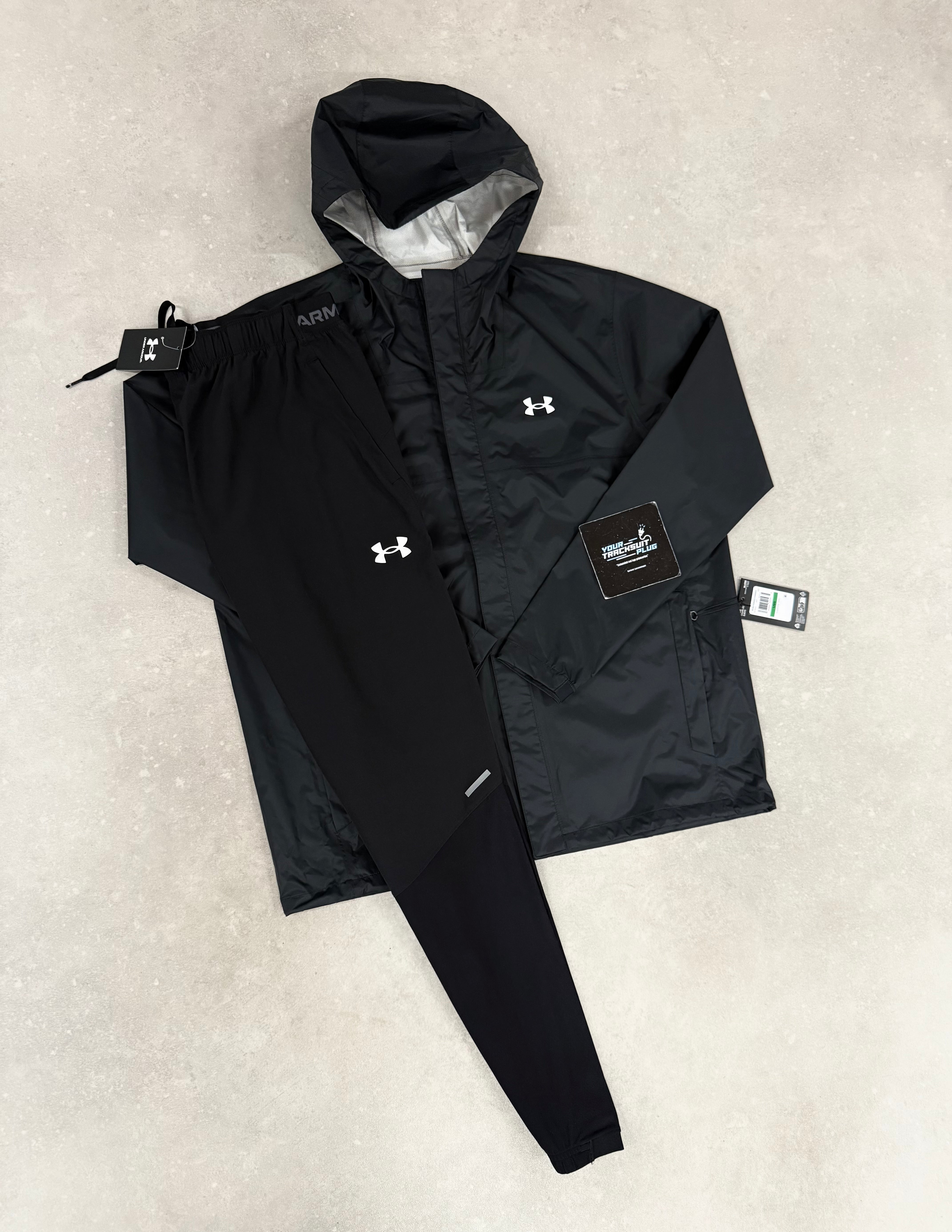 UNDER ARMOUR BLACK & WHITE TRACKSUIT