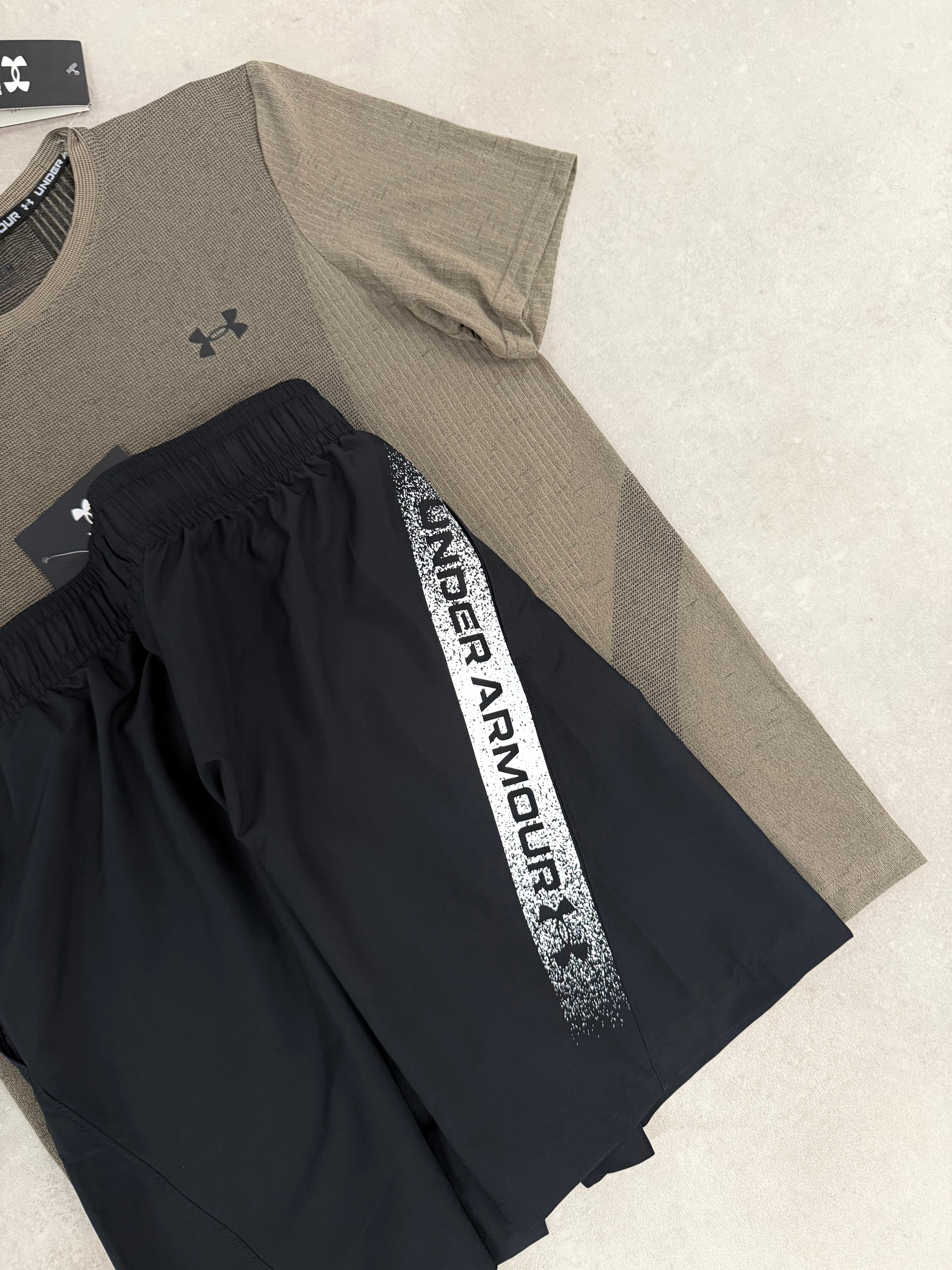 UNDER ARMOUR SUMMER SET // LIMITED EDITION