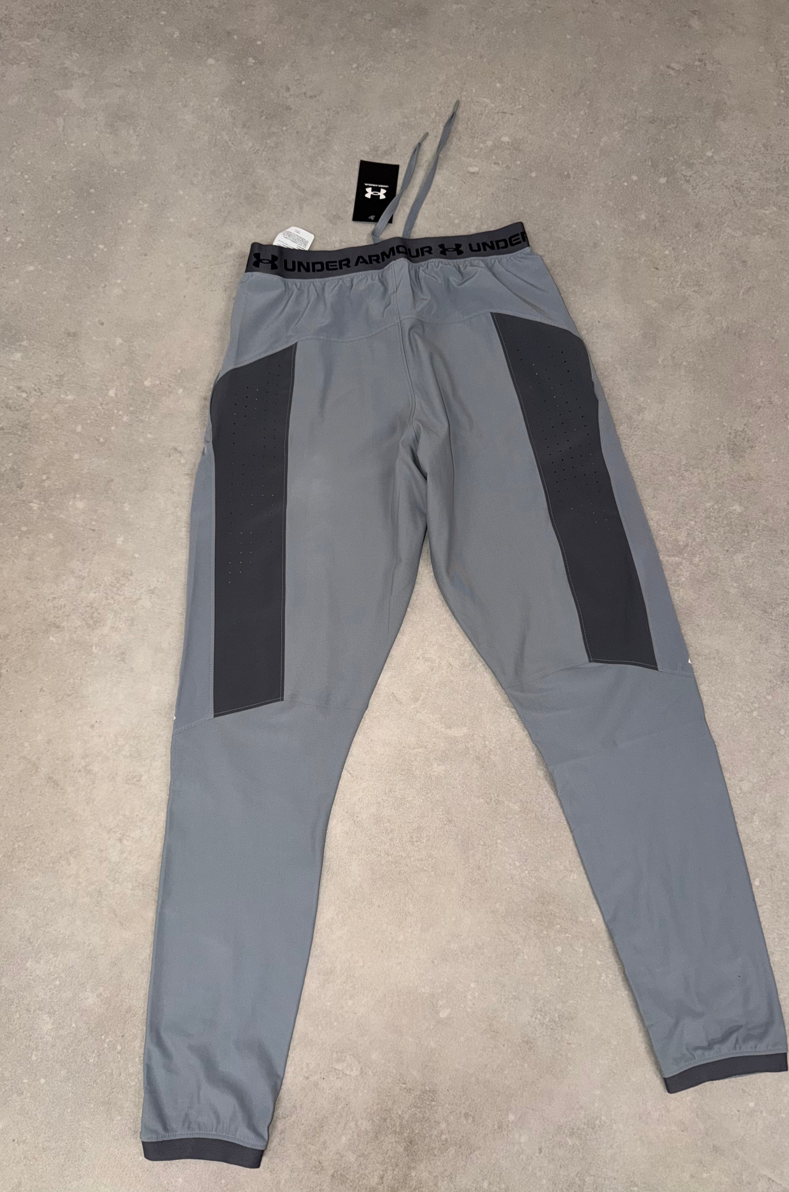 UNDER ARMOUR TRACKSUIT // VERY EXCLUSIVE