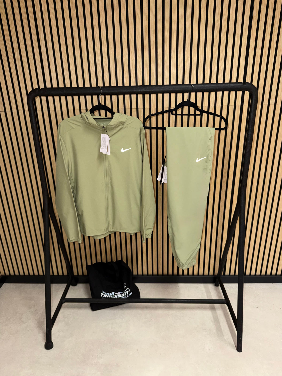 NIKE TRACKSUIT GREEN // THE LATEST