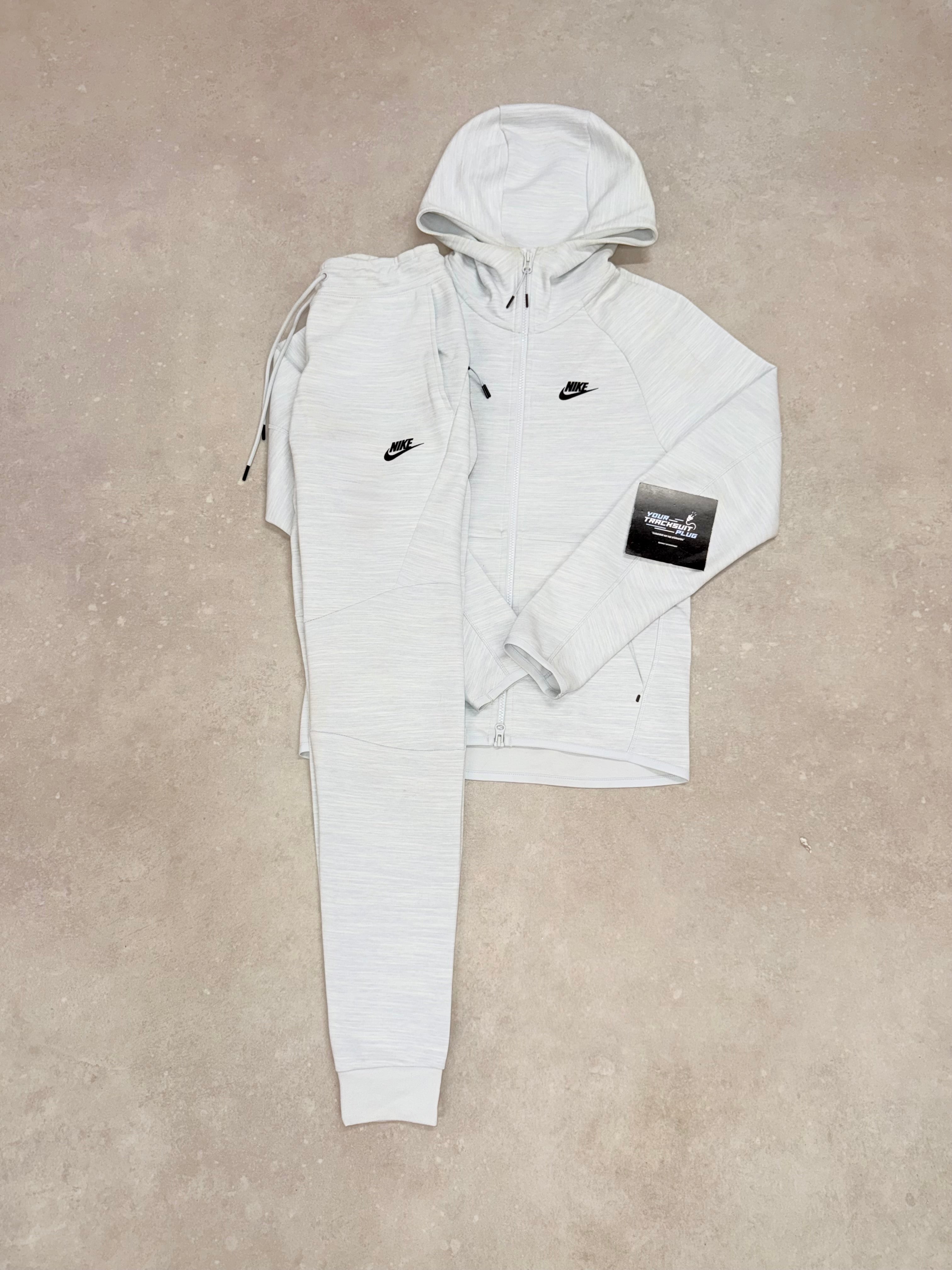 NIKE TECH FLEECE OLD SEASON // VERY EXCLUSIVE