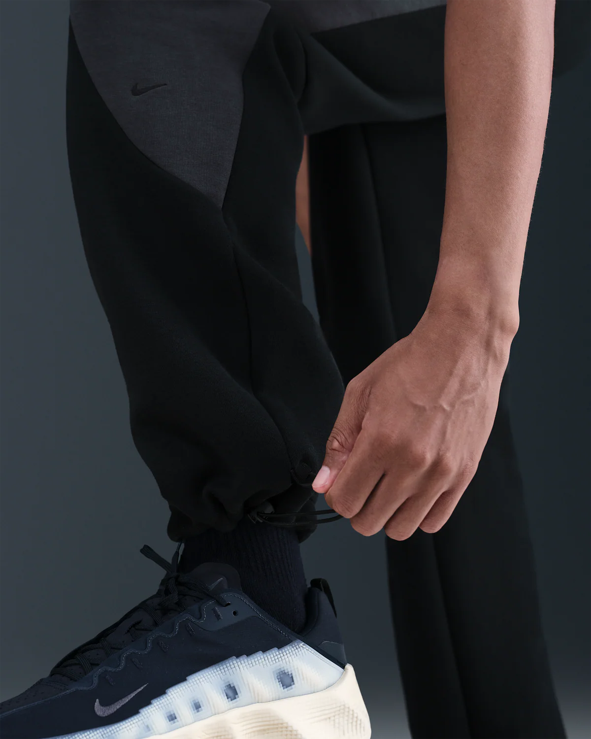 NIKE TECH FLEECE BLACK & GREY // THE LATEST