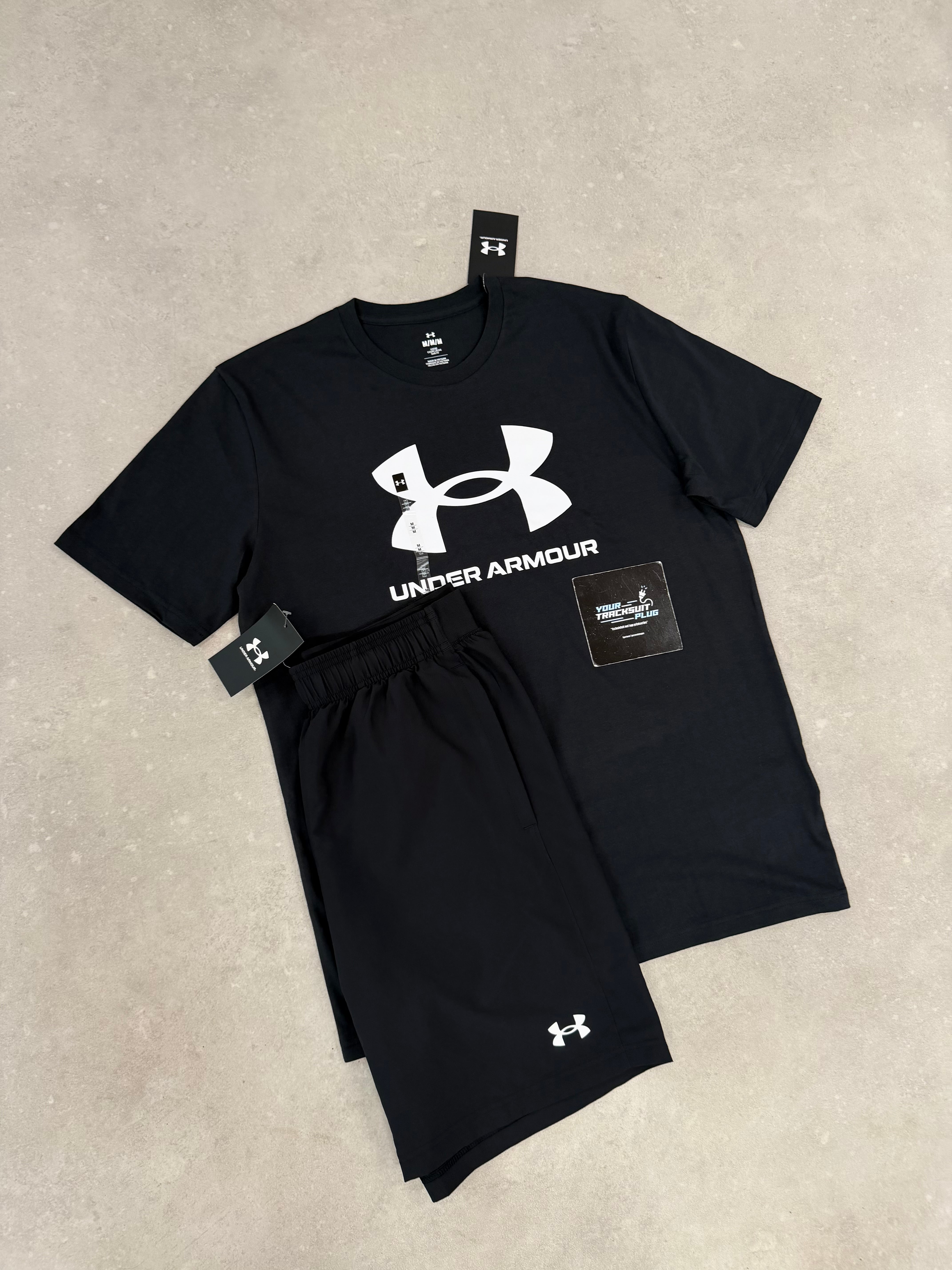 UNDER ARMOUR BLACK & WHITE // SUMMER SET