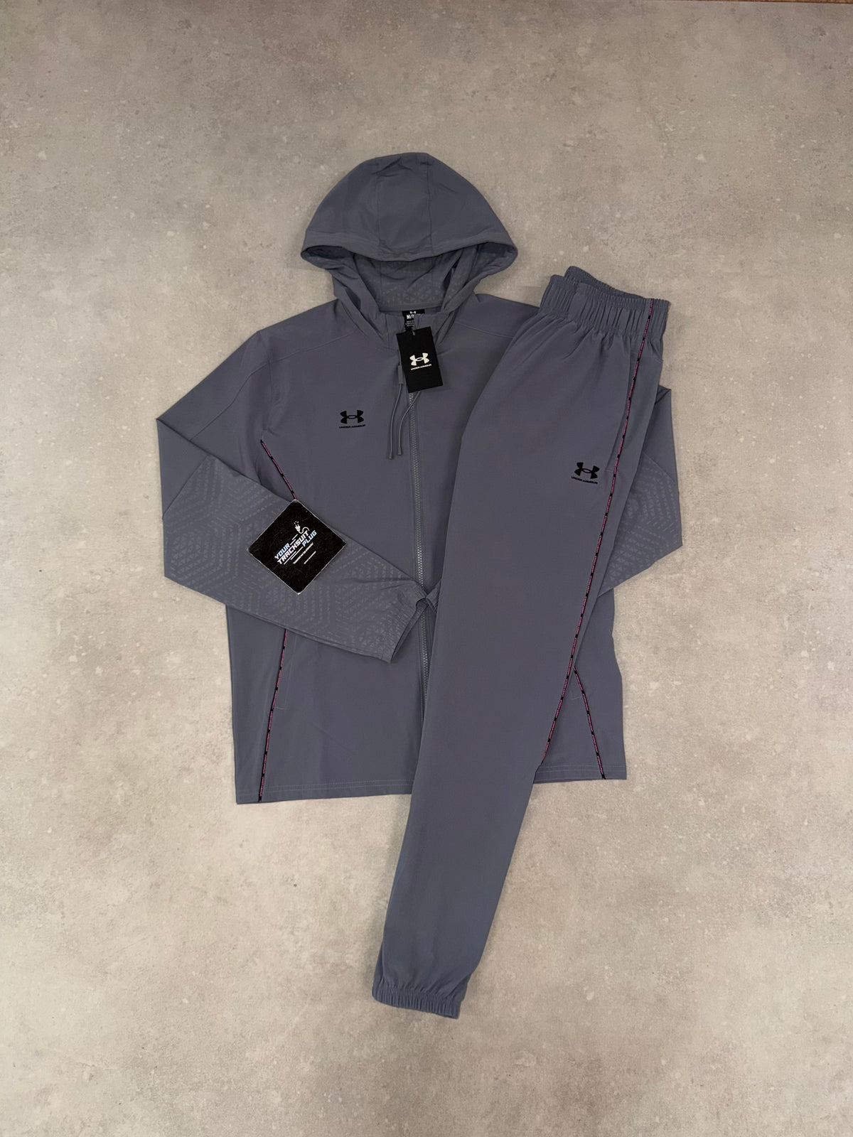 UNDER ARMOUR TRACKSUIT GREY // THE LATEST