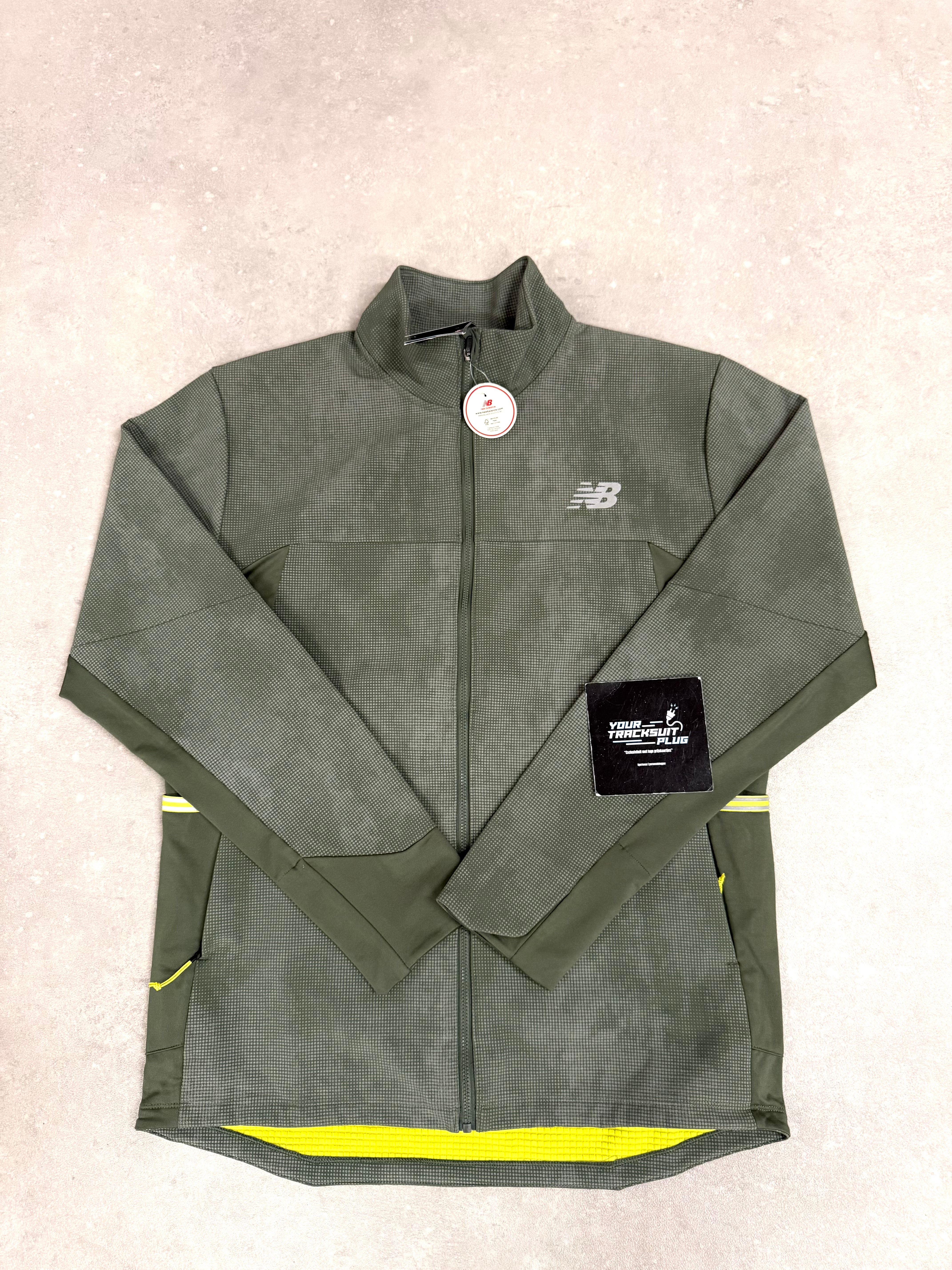 NEW BALANCE TRACKSUIT // VERY VERY EXCLUSIVE