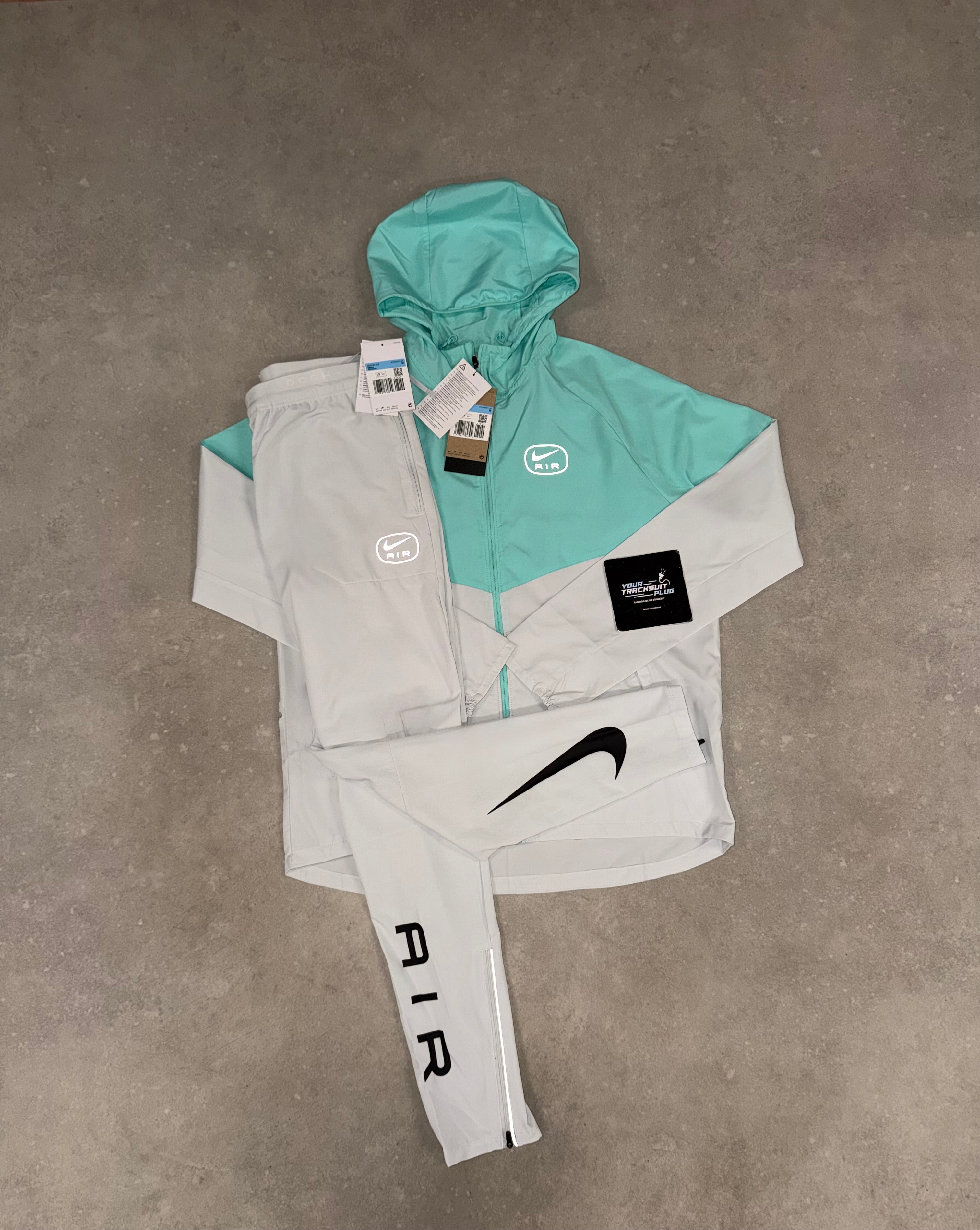NIKE TRACKSUIT // LIMITED EDITION