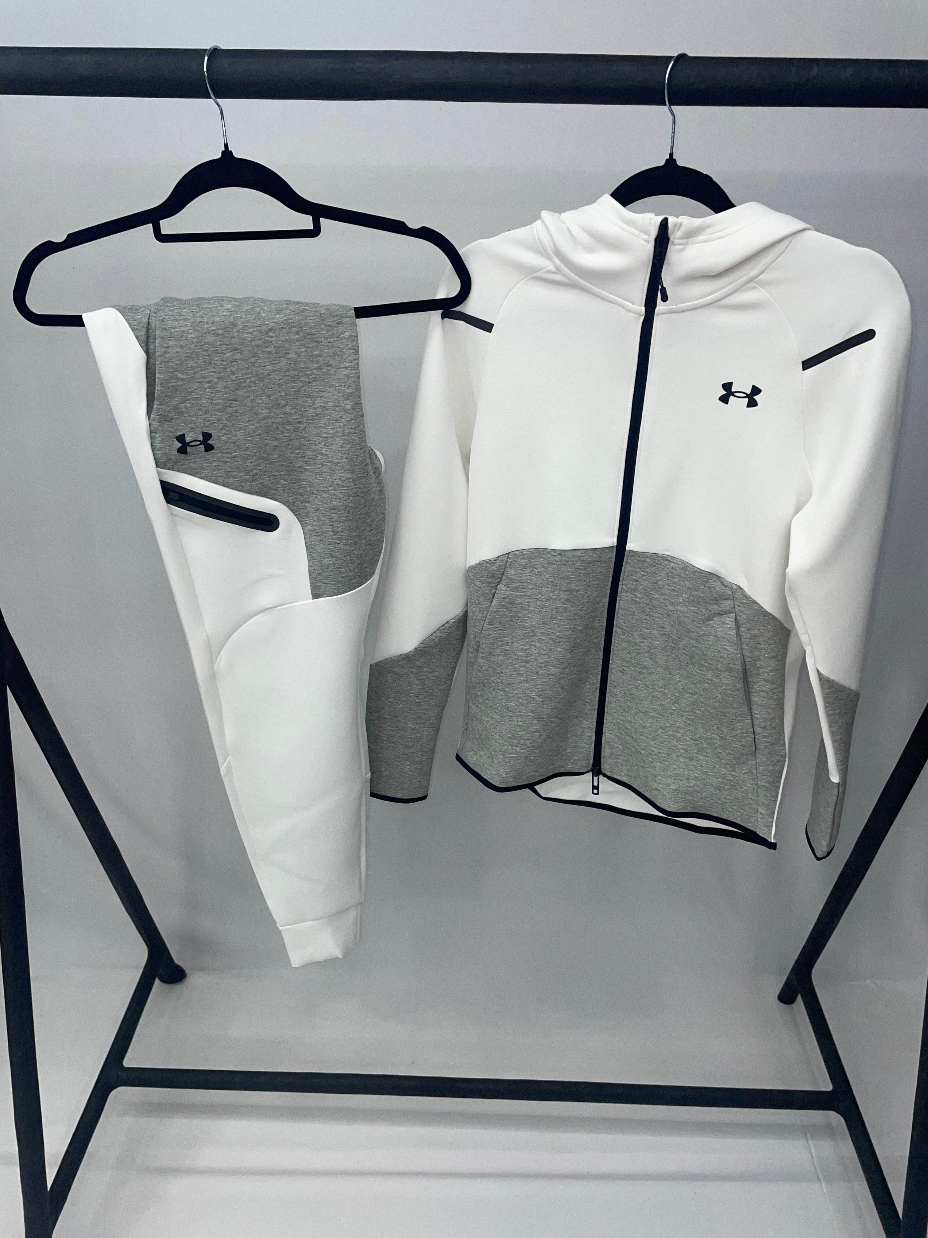 UNDER ARMOUR TECH FLEECE