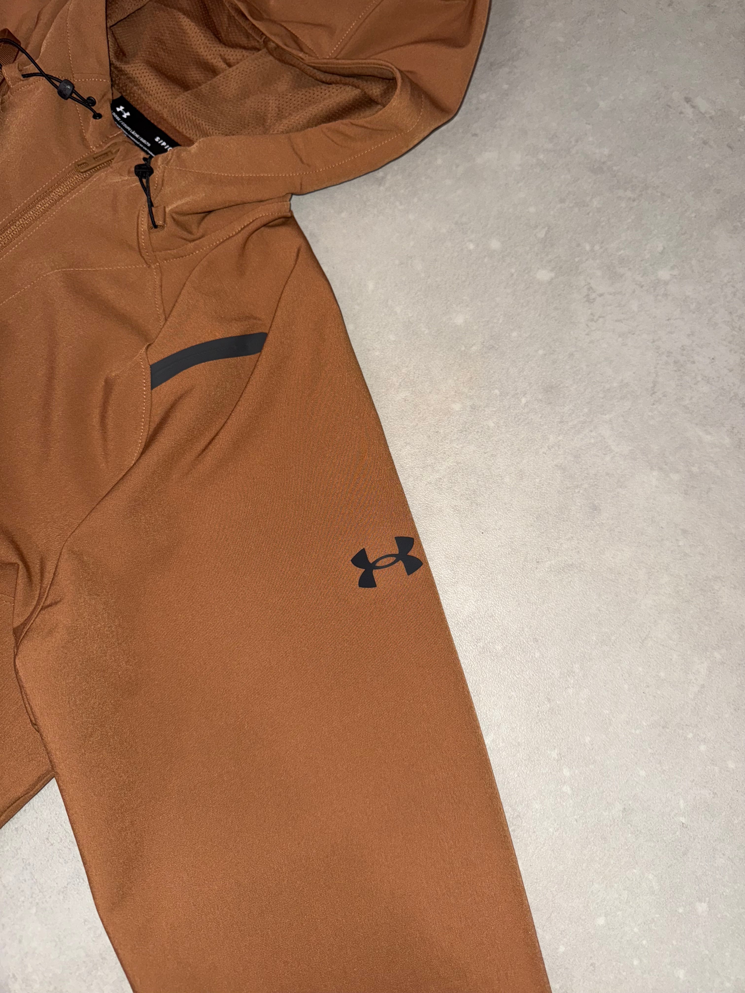 UNDER ARMOUR TRACKSUIT // LIMITED EDITION