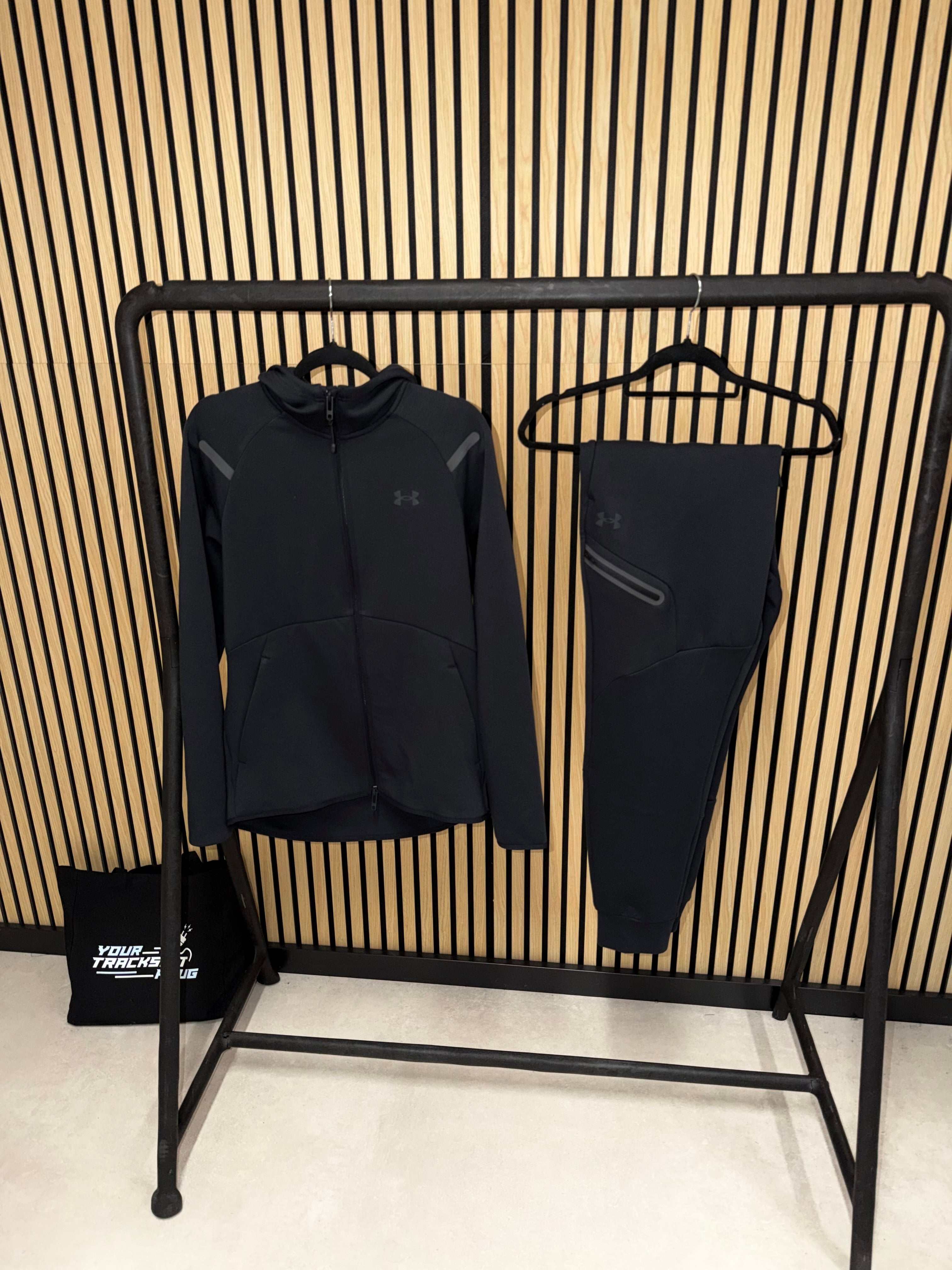 UNDER ARMOUR TECH TRACKSUIT BLACK