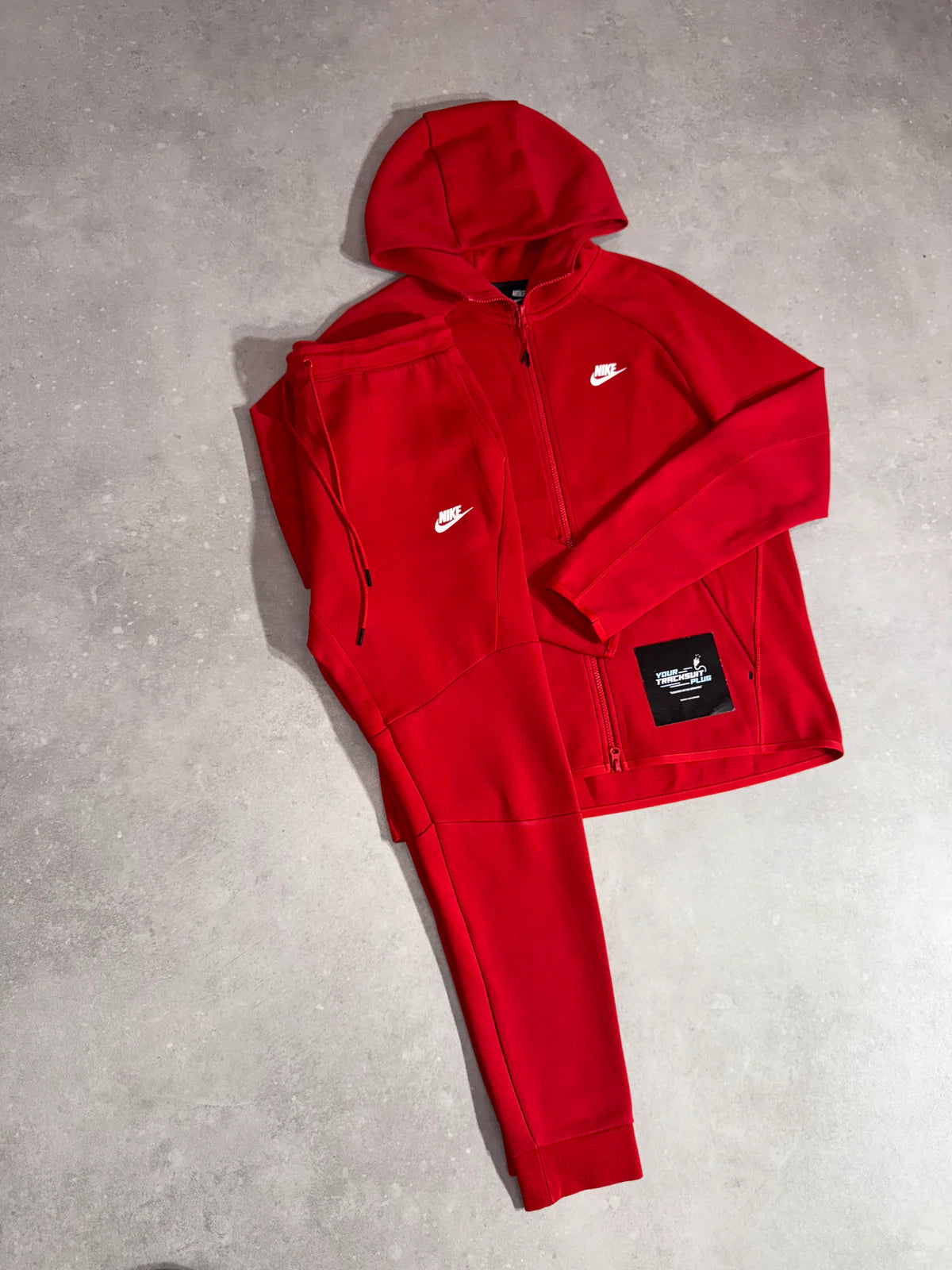 NIKE TECH FLEECE OLD SEASON RED // VERY EXCLUSIVE