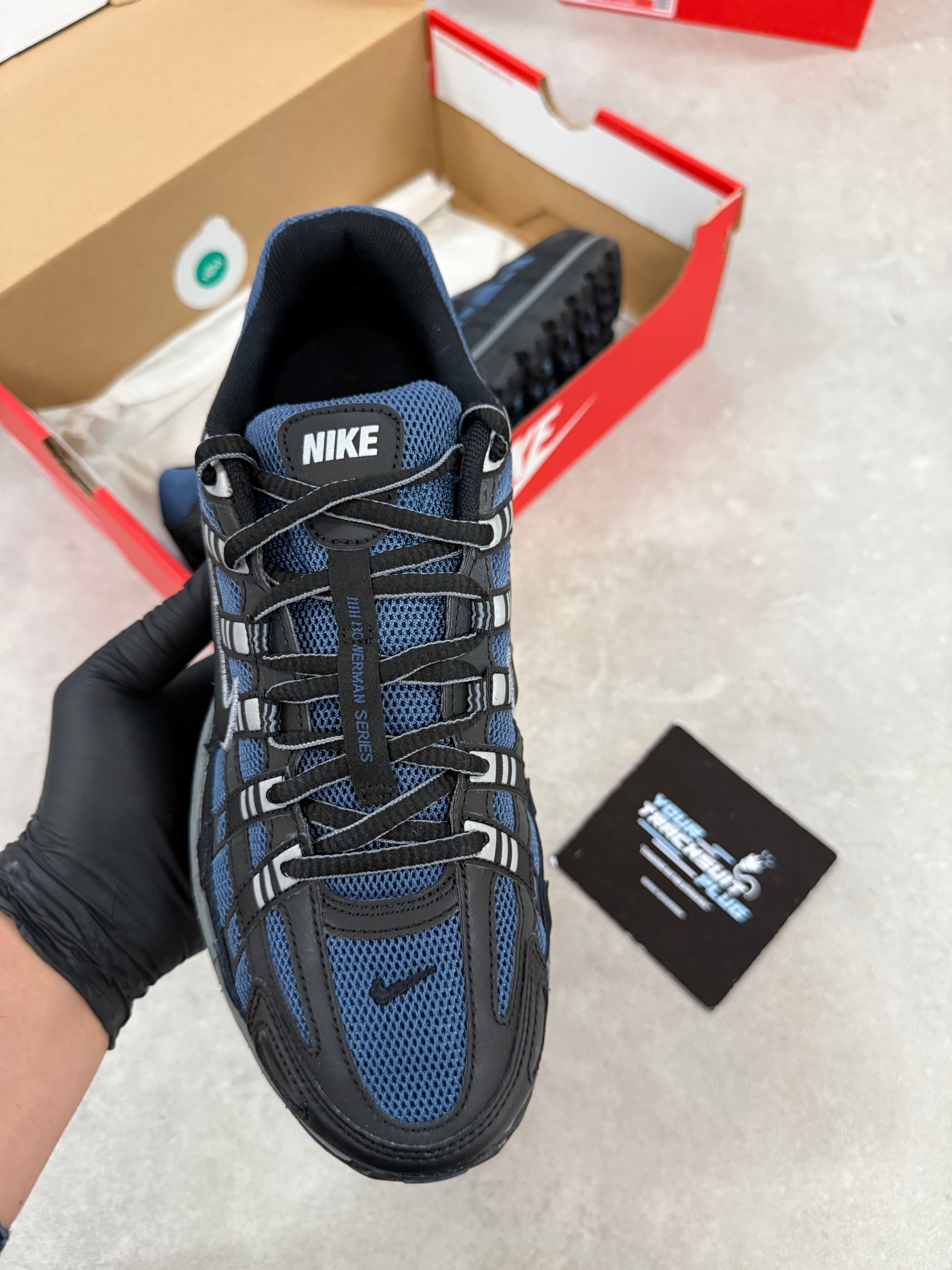 NIKE P6000 // BLACK & BLUE