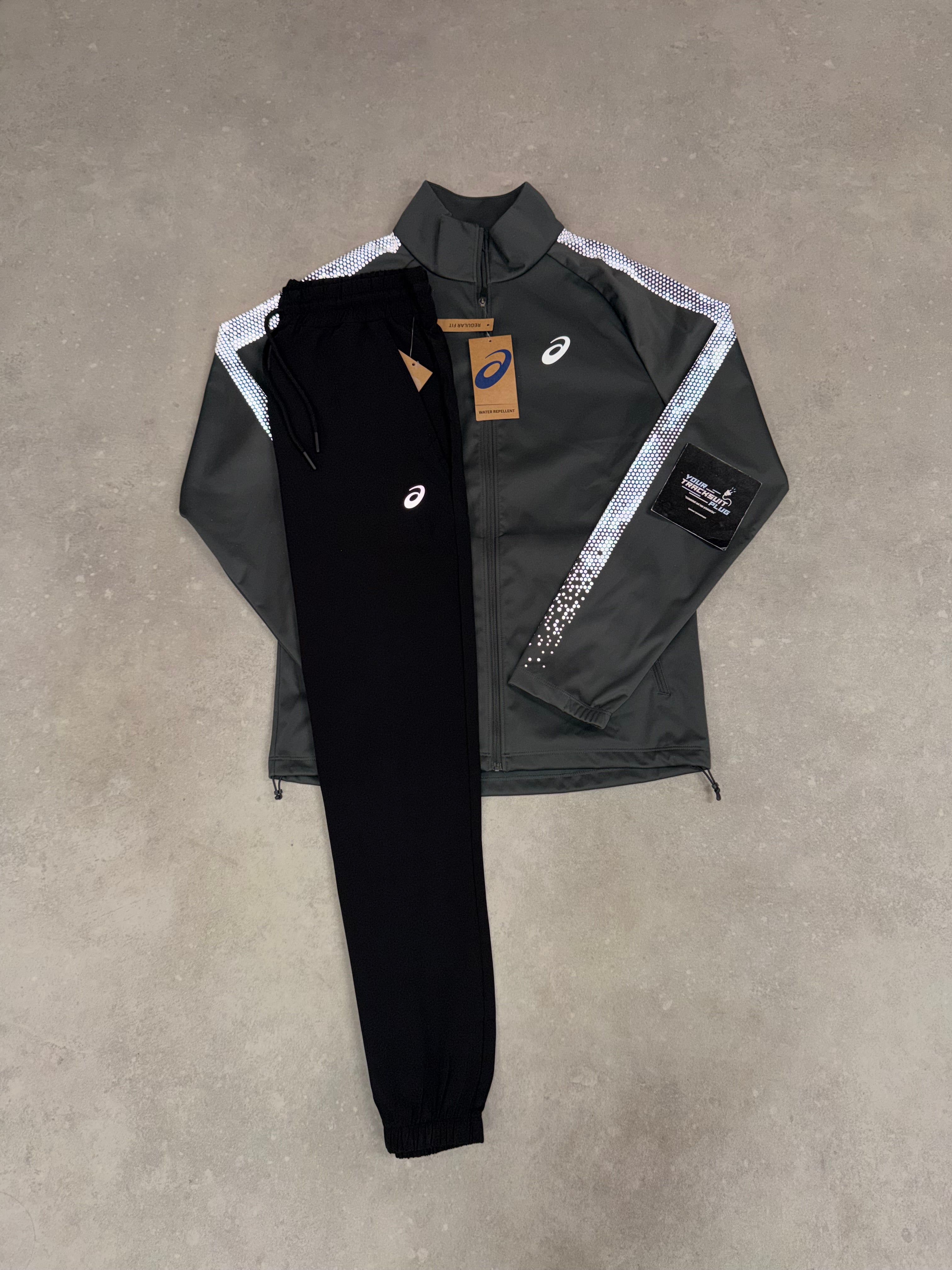 ASICS TRACKSUIT SOFT-SHELL // VERY EXCLUSIVE