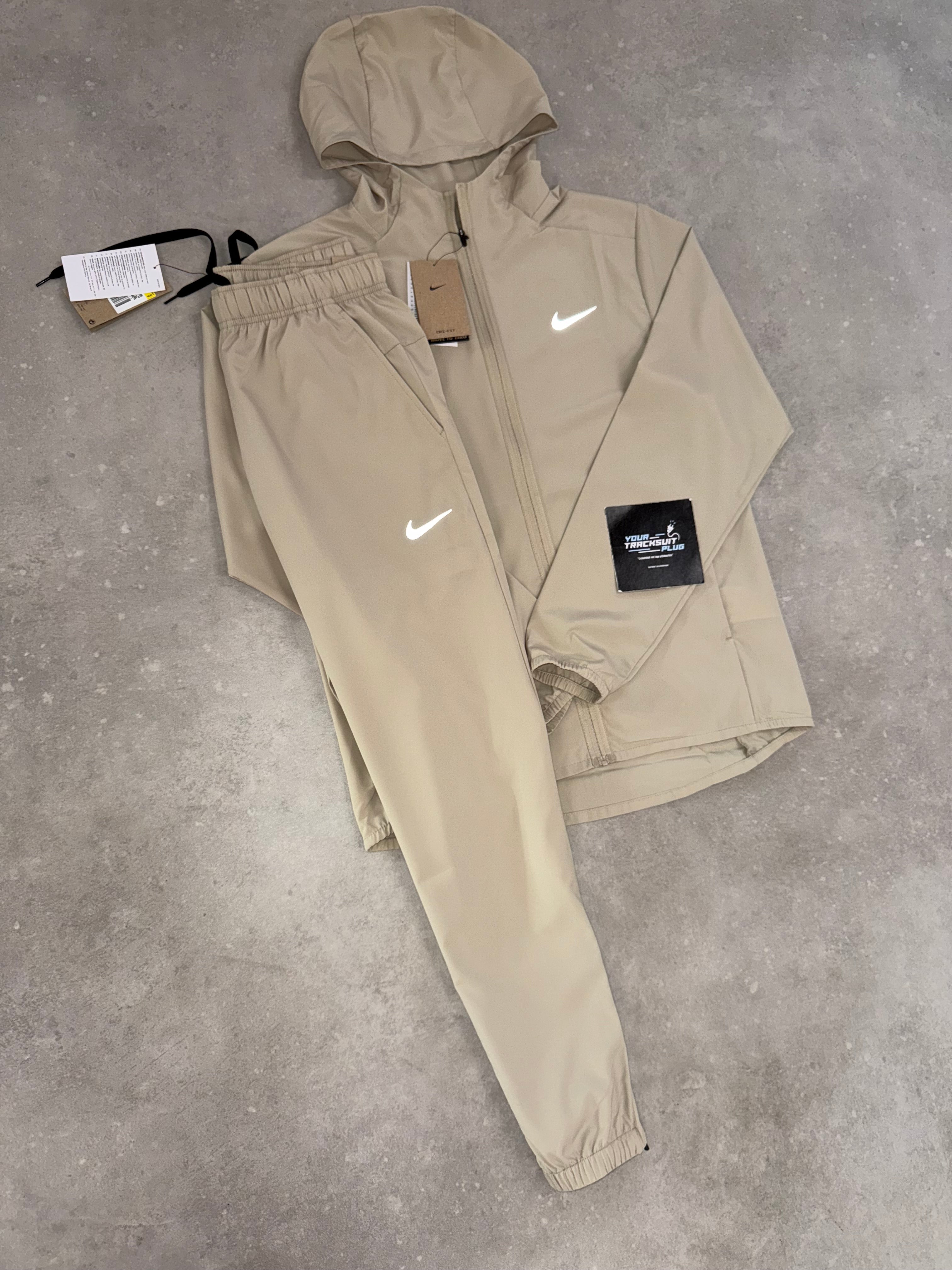 NIKE TRACKSUIT BEIGE