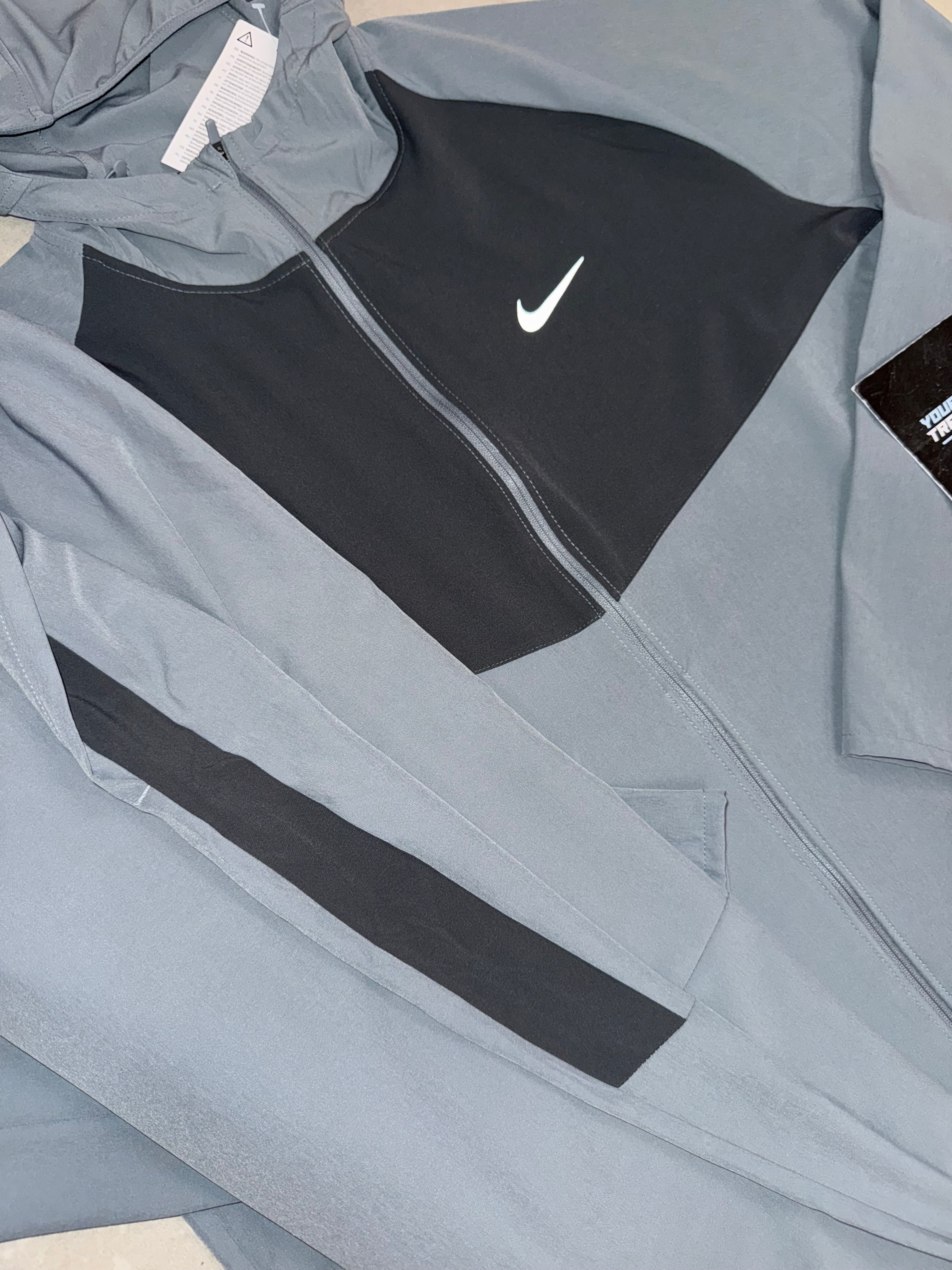NIKE TRACKSUIT GREY & BLACK // THE LATEST