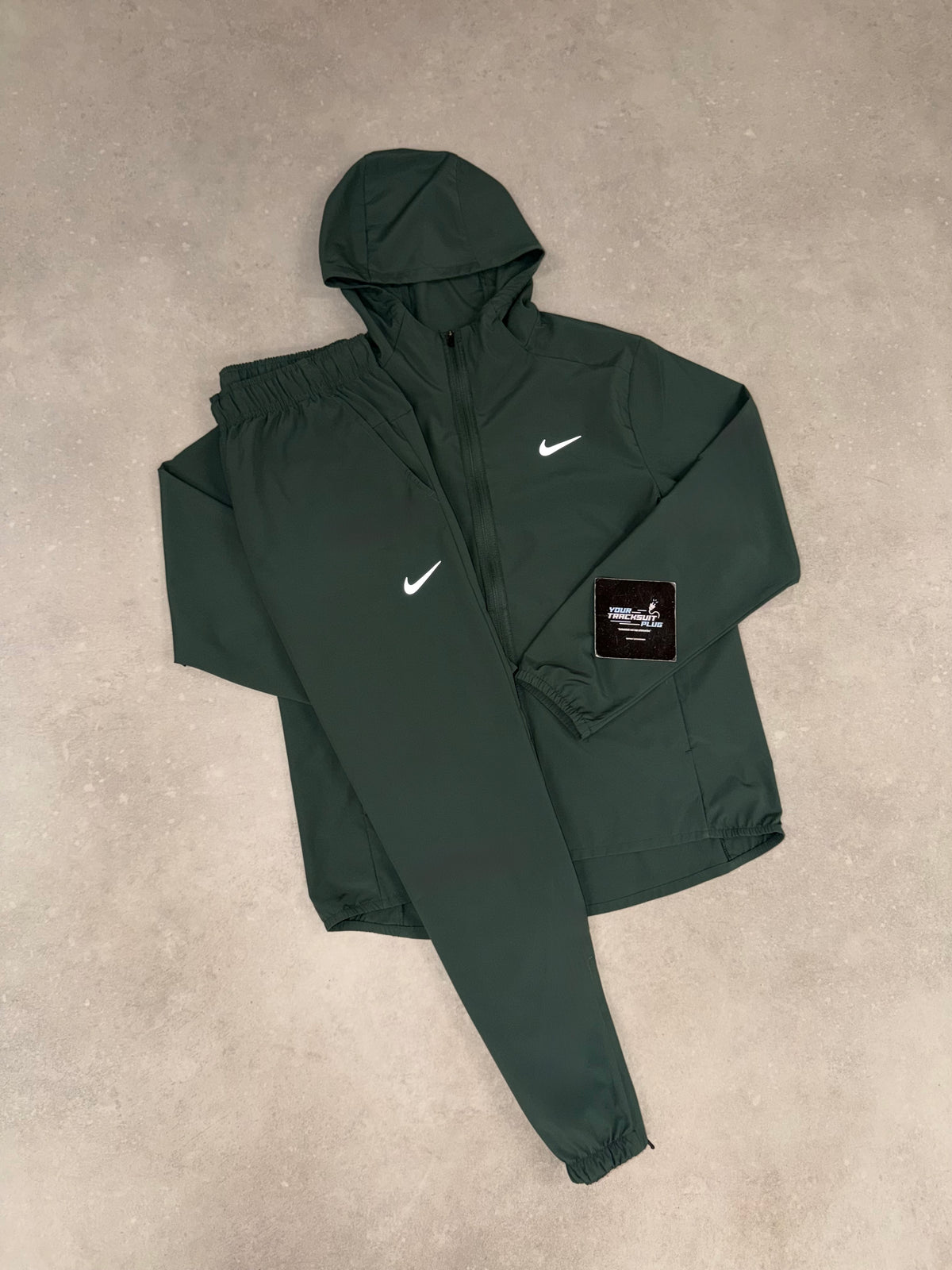 NIKE TRACKSUIT GREEN // THE LATEST