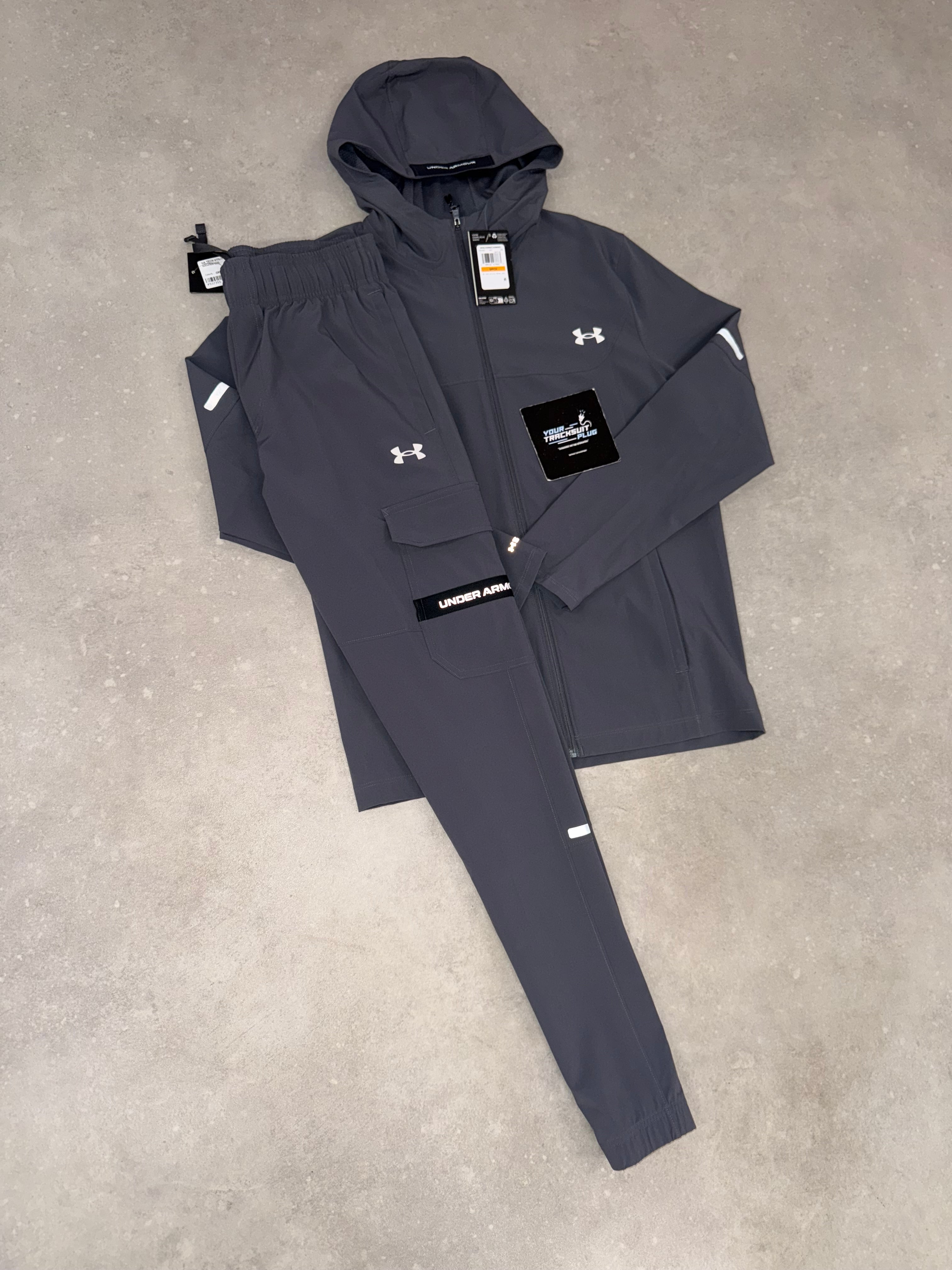 UNDER ARMOUR TRACKSUIT GREY // THE LATEST