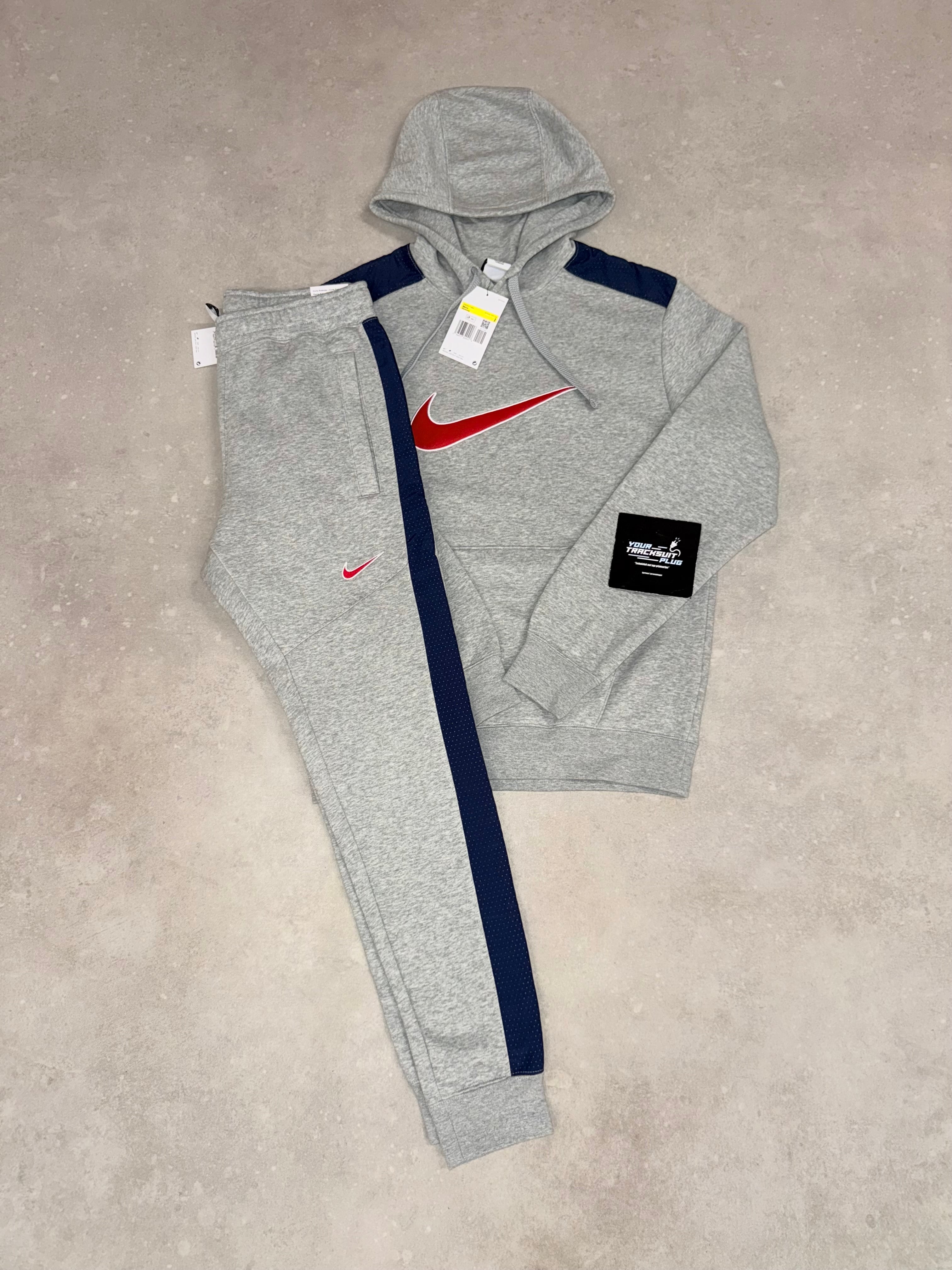 NIKE TRACKSUIT // LIMITED EDITION
