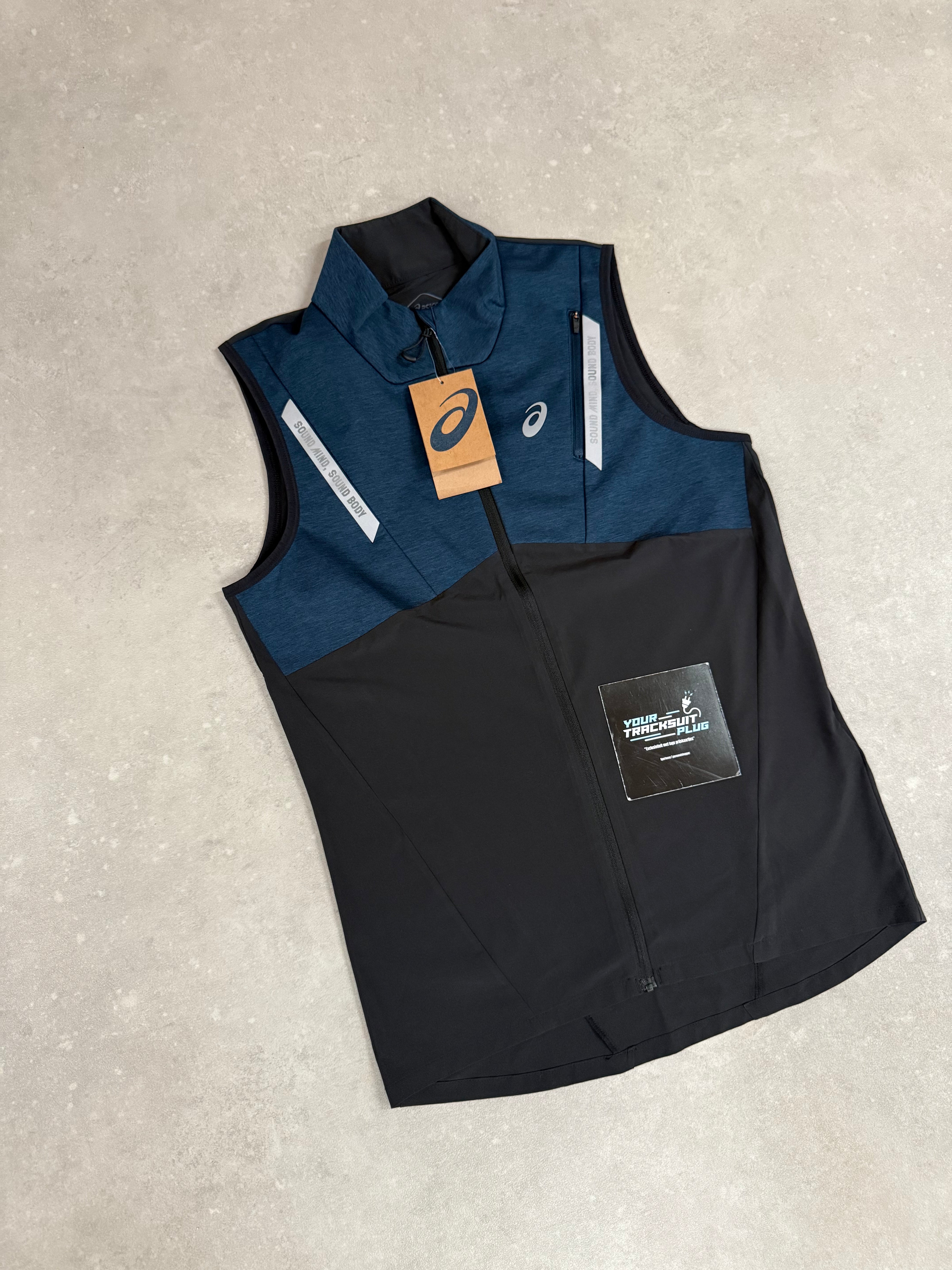 ASICS LITE SHOW BODYWARMER // VERY EXCLUSIVE