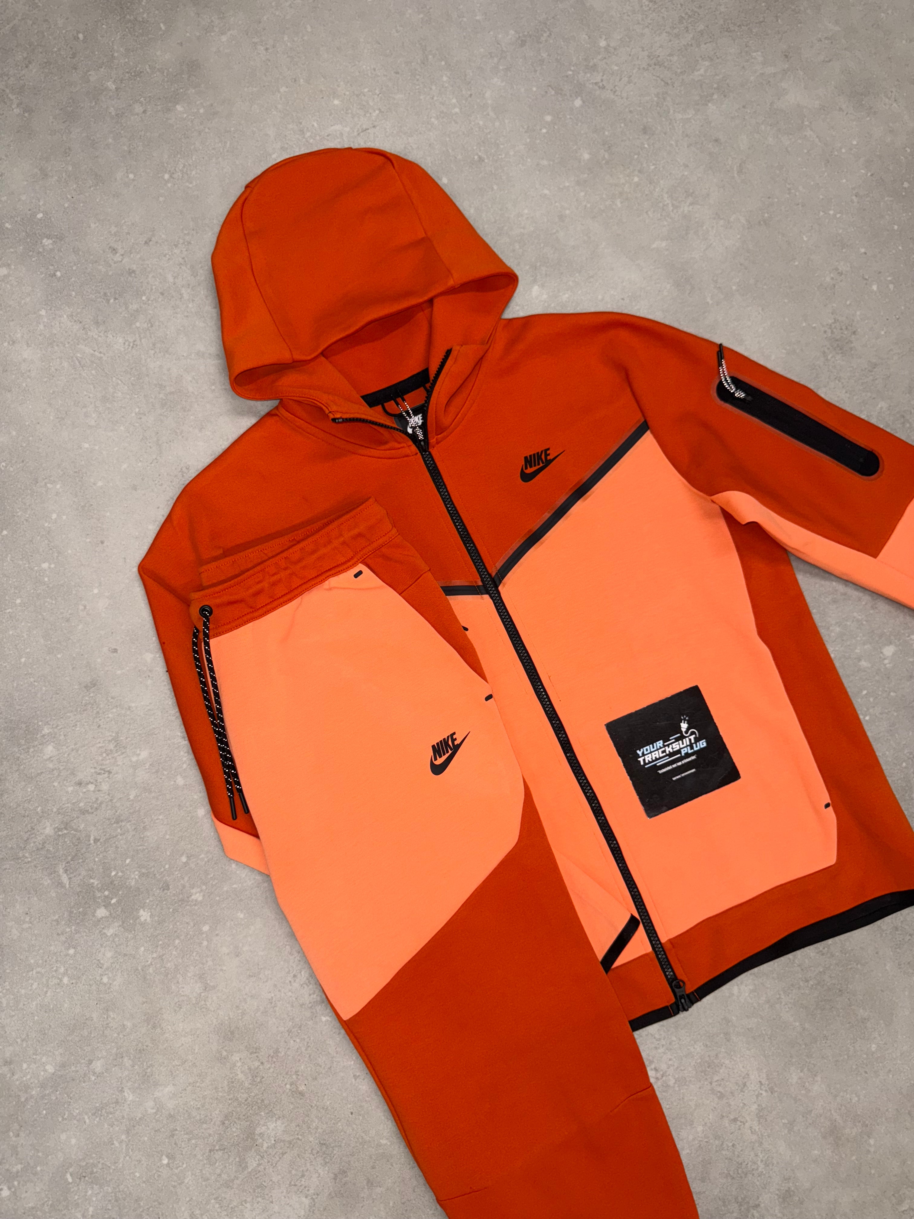 NIKE TECH FLEECE // LIMITED EDITION