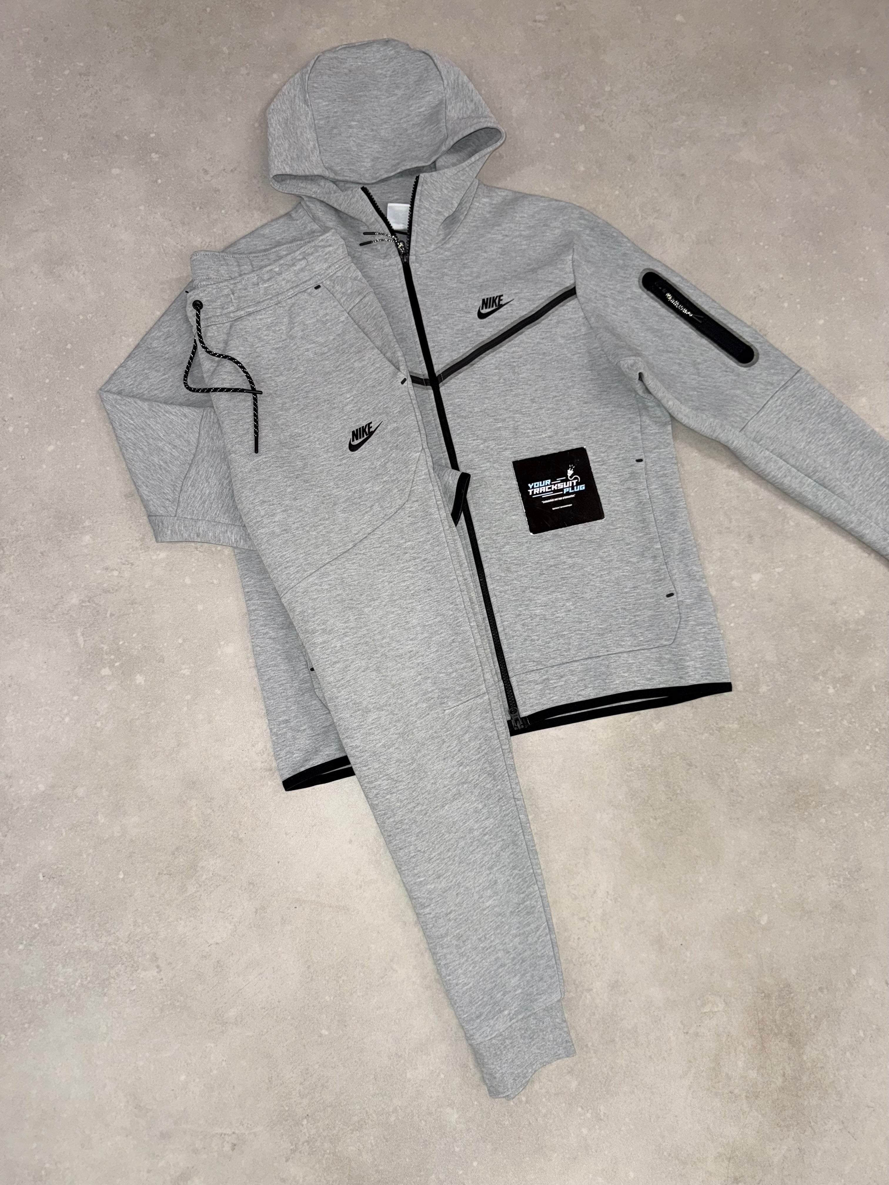 NIKE TECH FLEECE GREY OLD SEASON // LIMITED