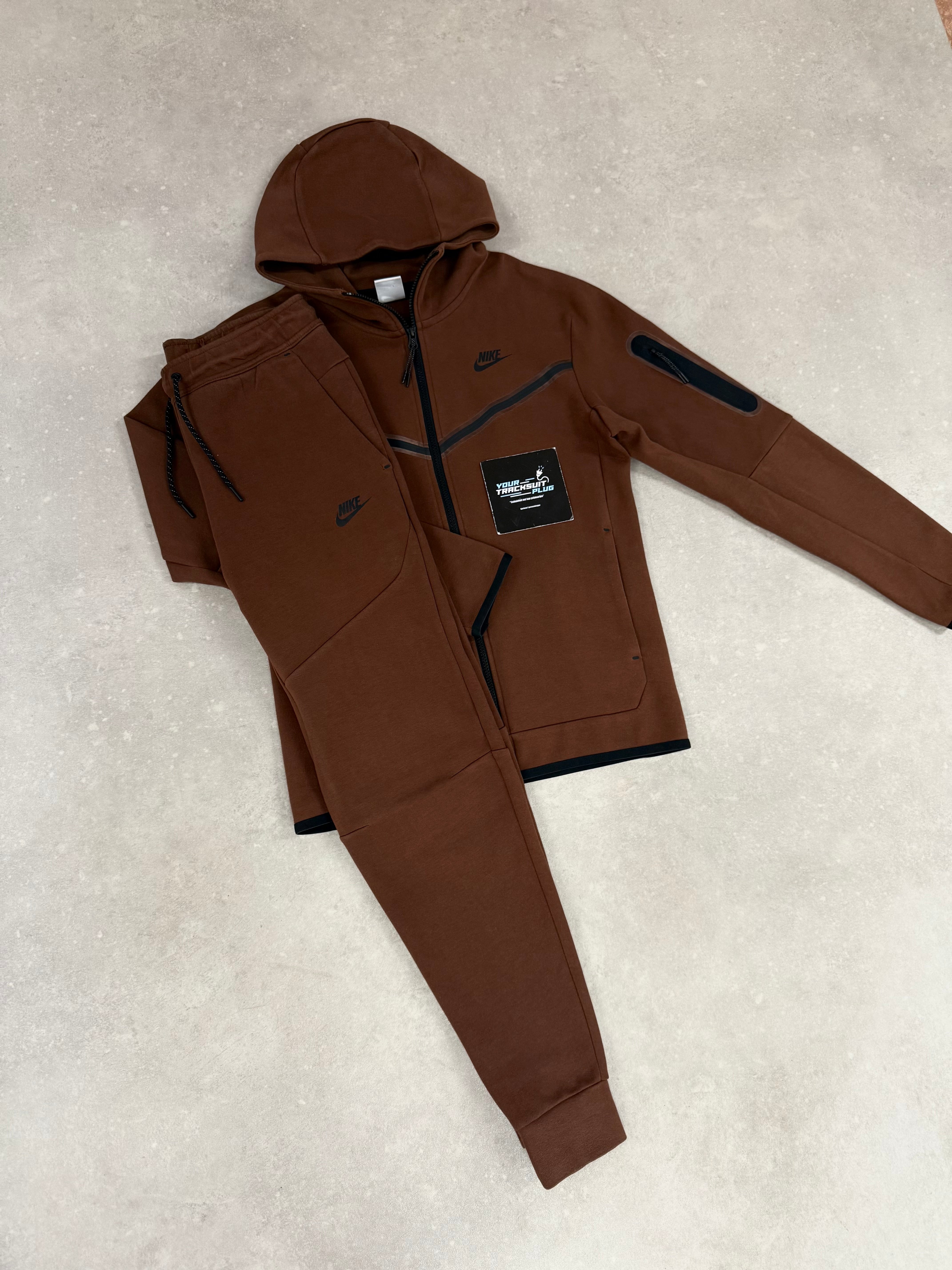 NIKE TECH FLEECE BROWN // VERY EXCLUSIVE