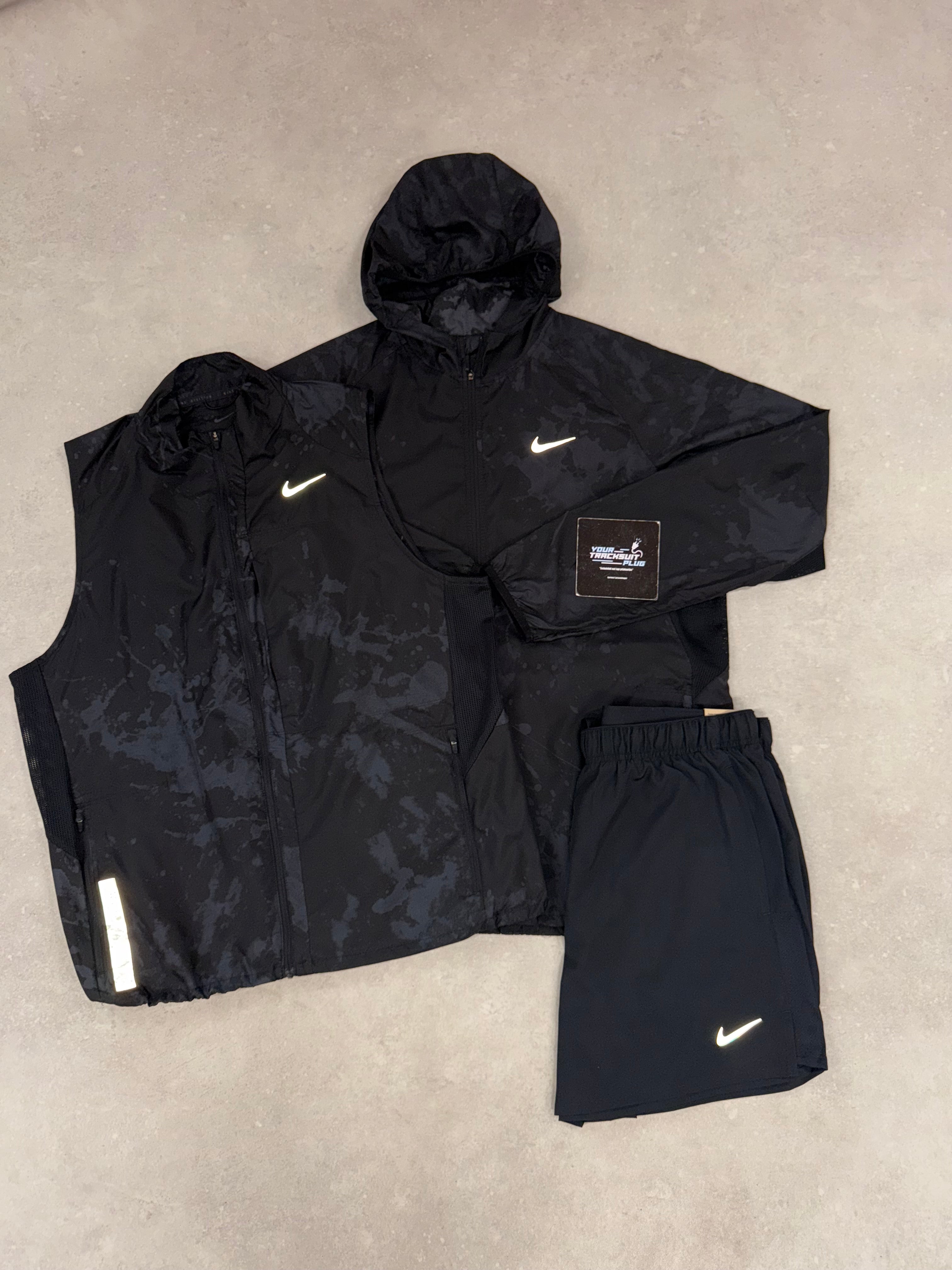NIKE COMBIDEAL BLACK // MOST EXCLUSIVE