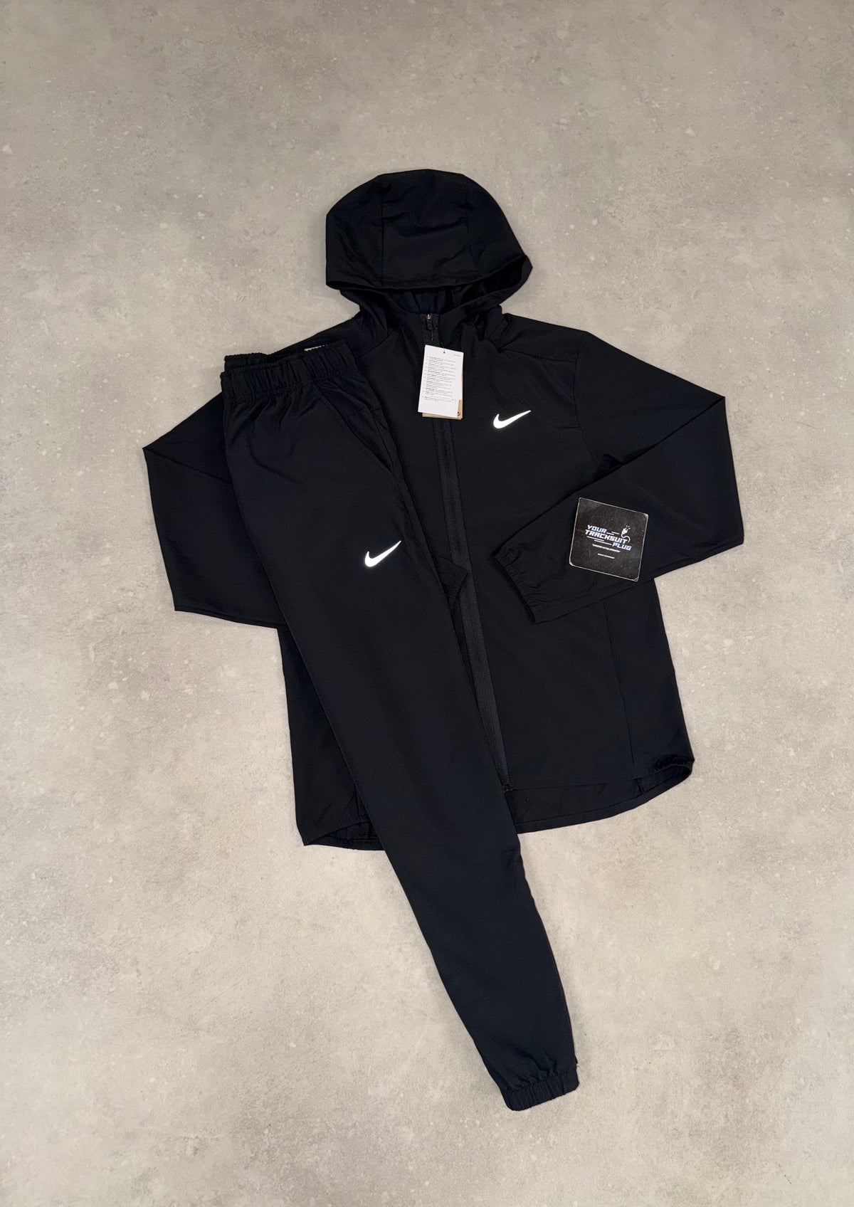 NIKE BLACK COMBIDEAL // THE LATEST