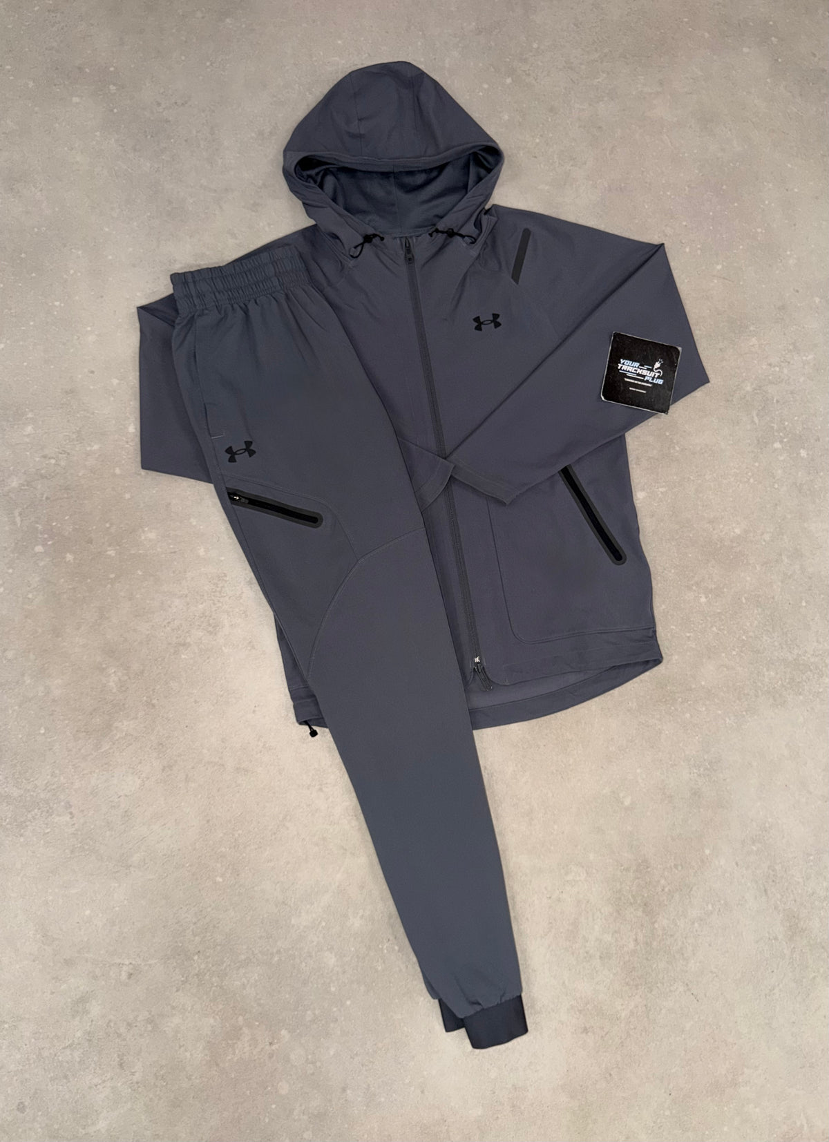 UNDER ARMOUR TRACKSUIT GREY // THE LATEST