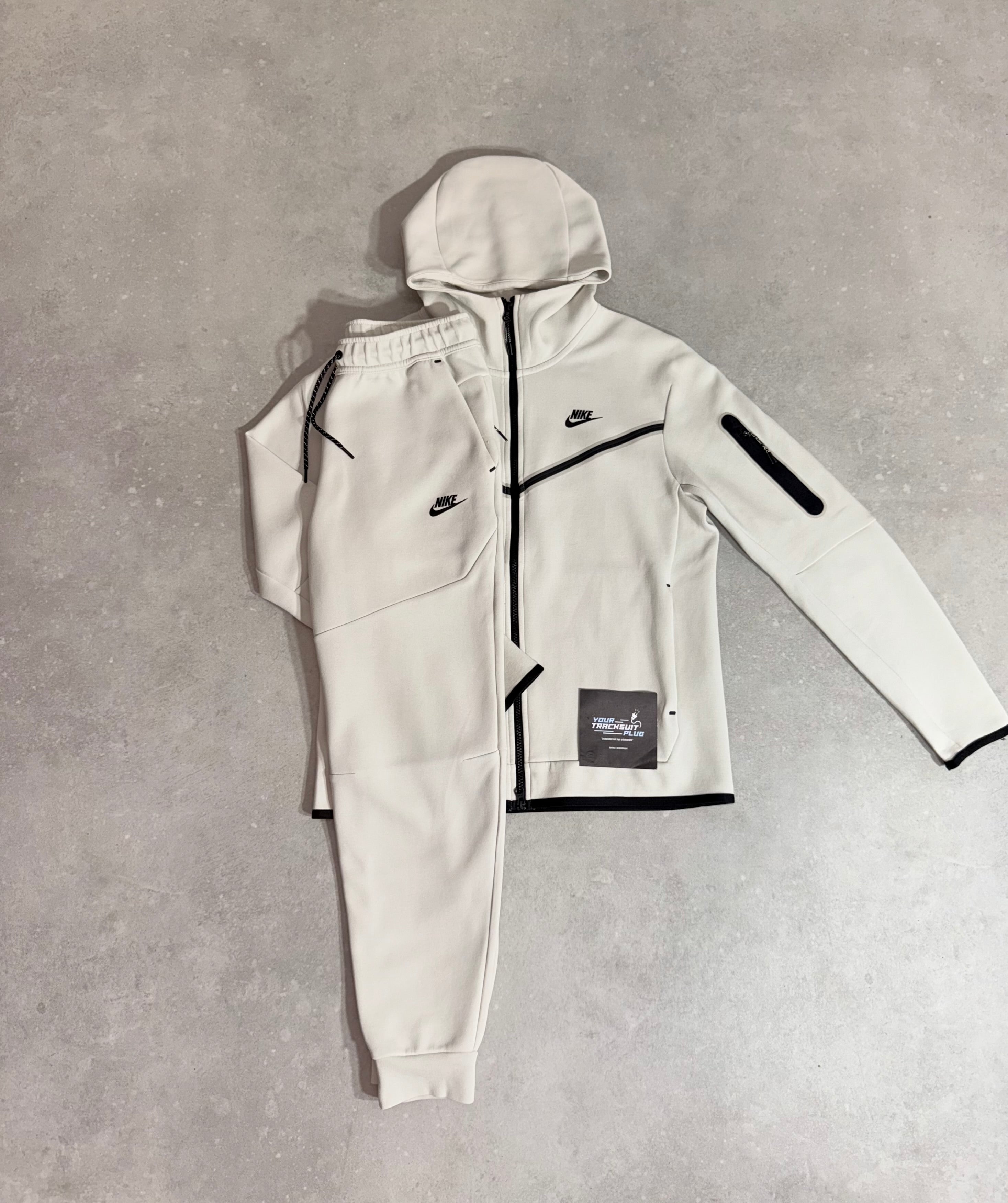NIKE TECH FLEECE // LIMITED EDITION