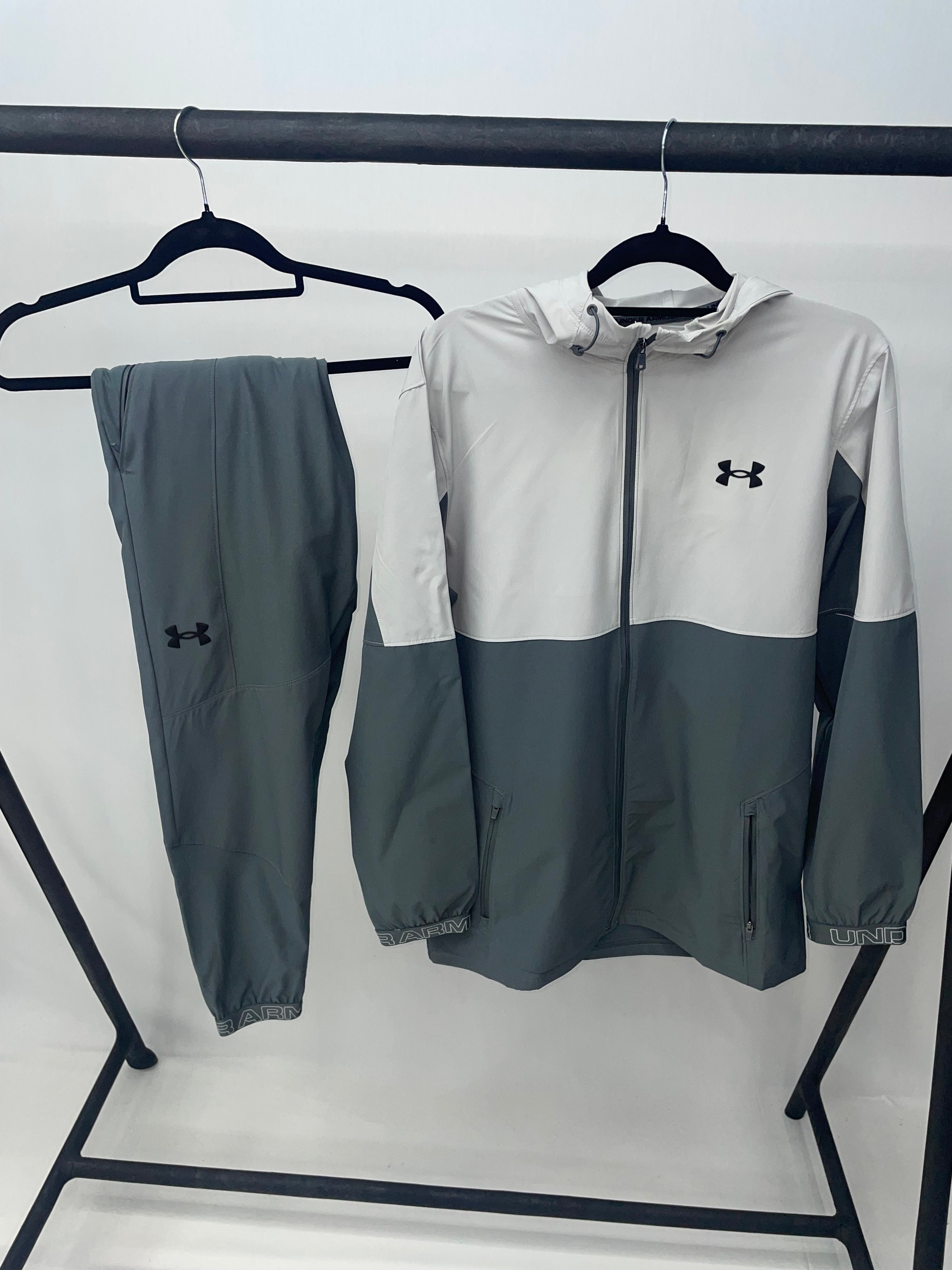 UNDER ARMOUR TRACKSUIT