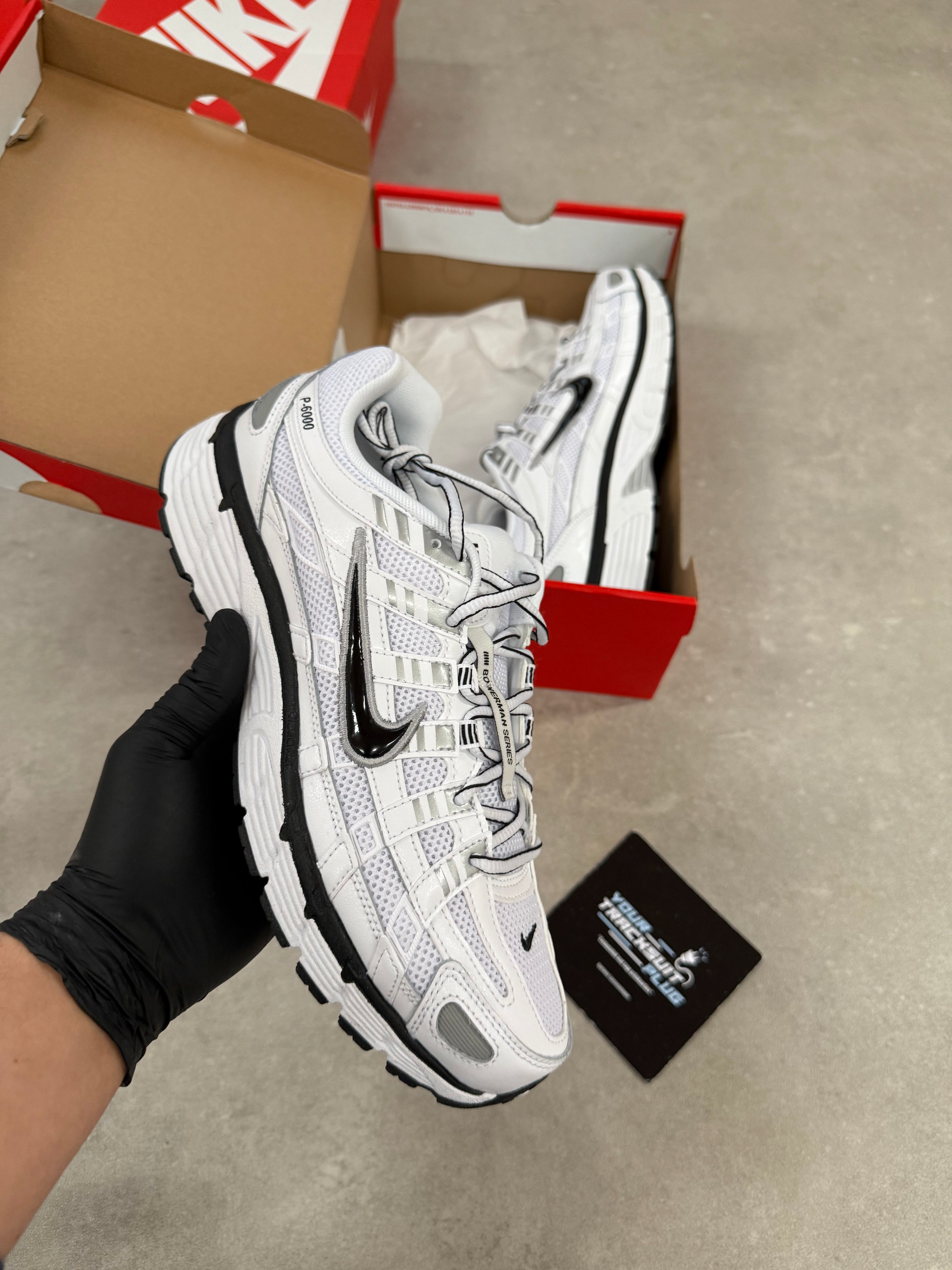 NIKE P6000 // BLACK & WHITE