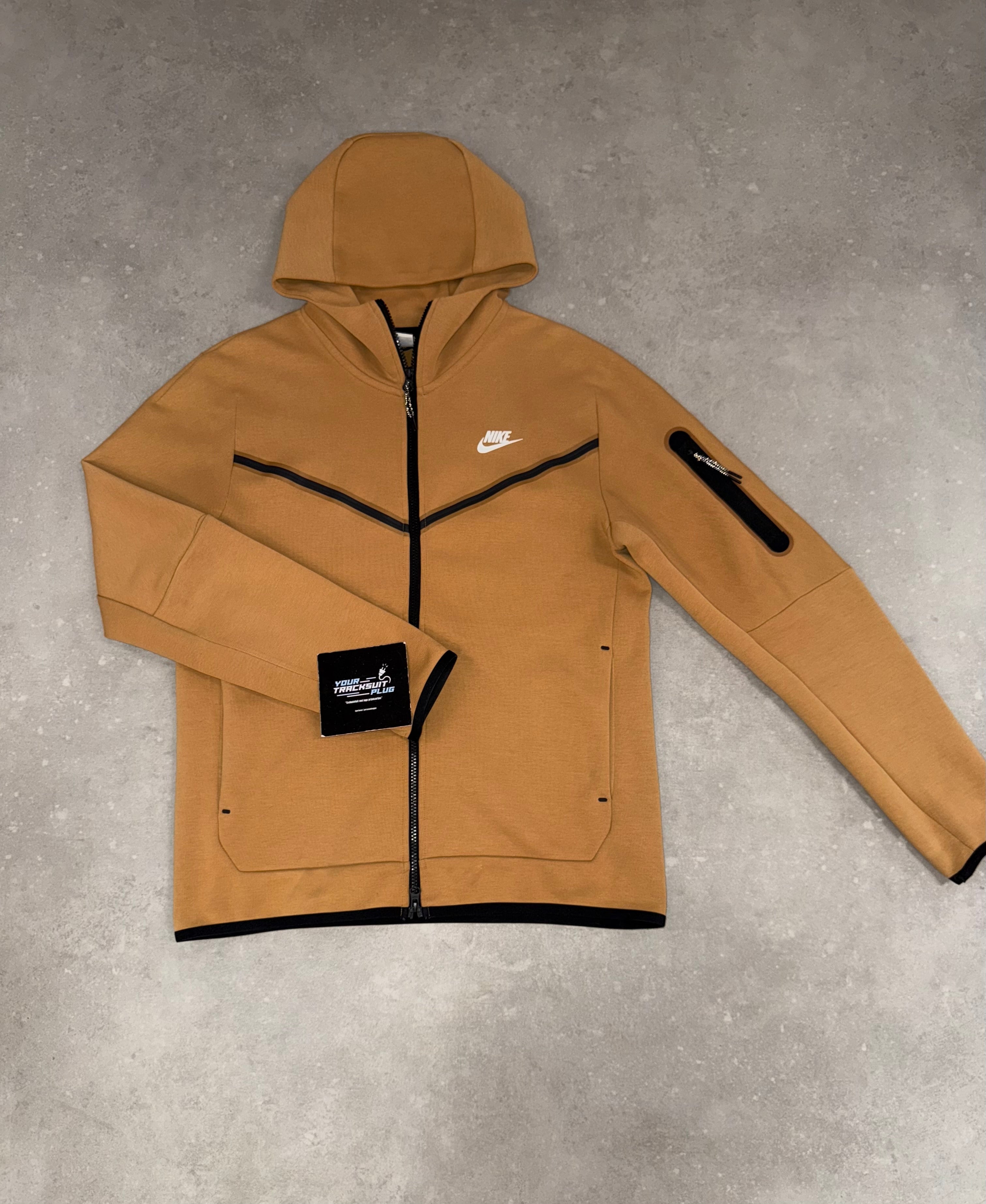 NIKE TECH FLEECE TRACKSUIT //VERY EXCLUSIVE