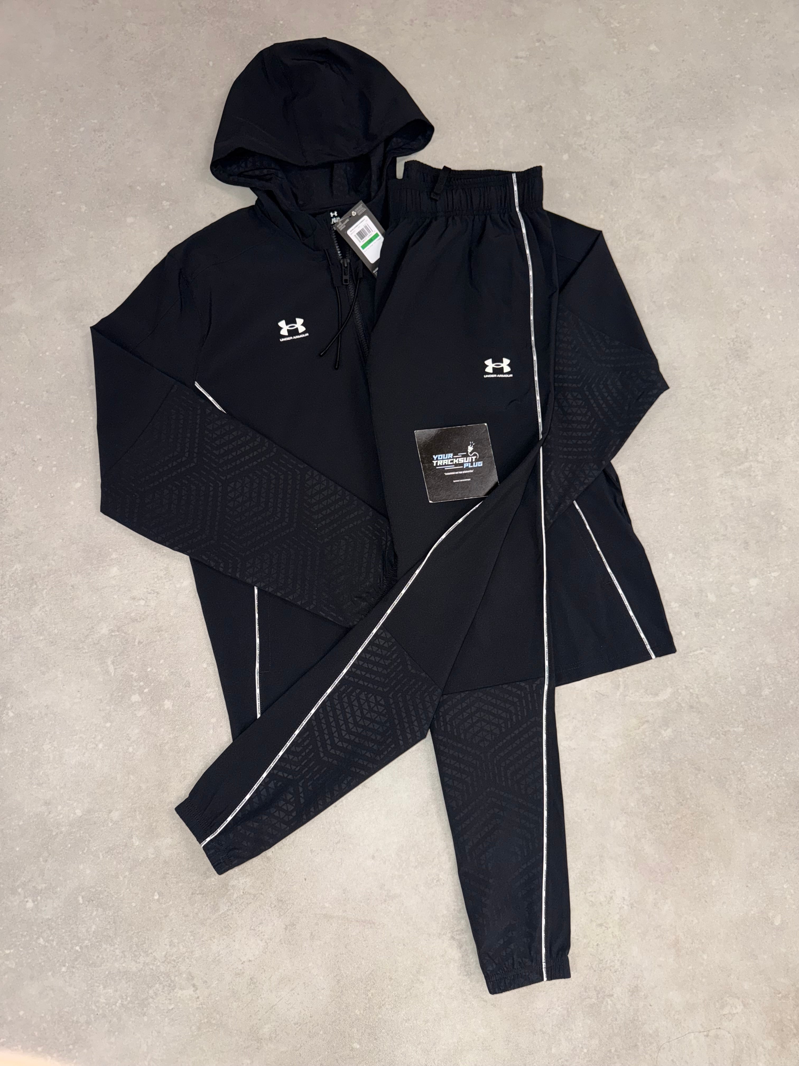 UNDER ARMOUR WOVEN TRACKSUIT // BLACK & WHITE