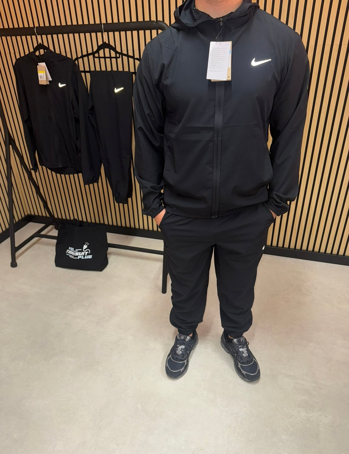 NIKE TRACKSUIT BLACK