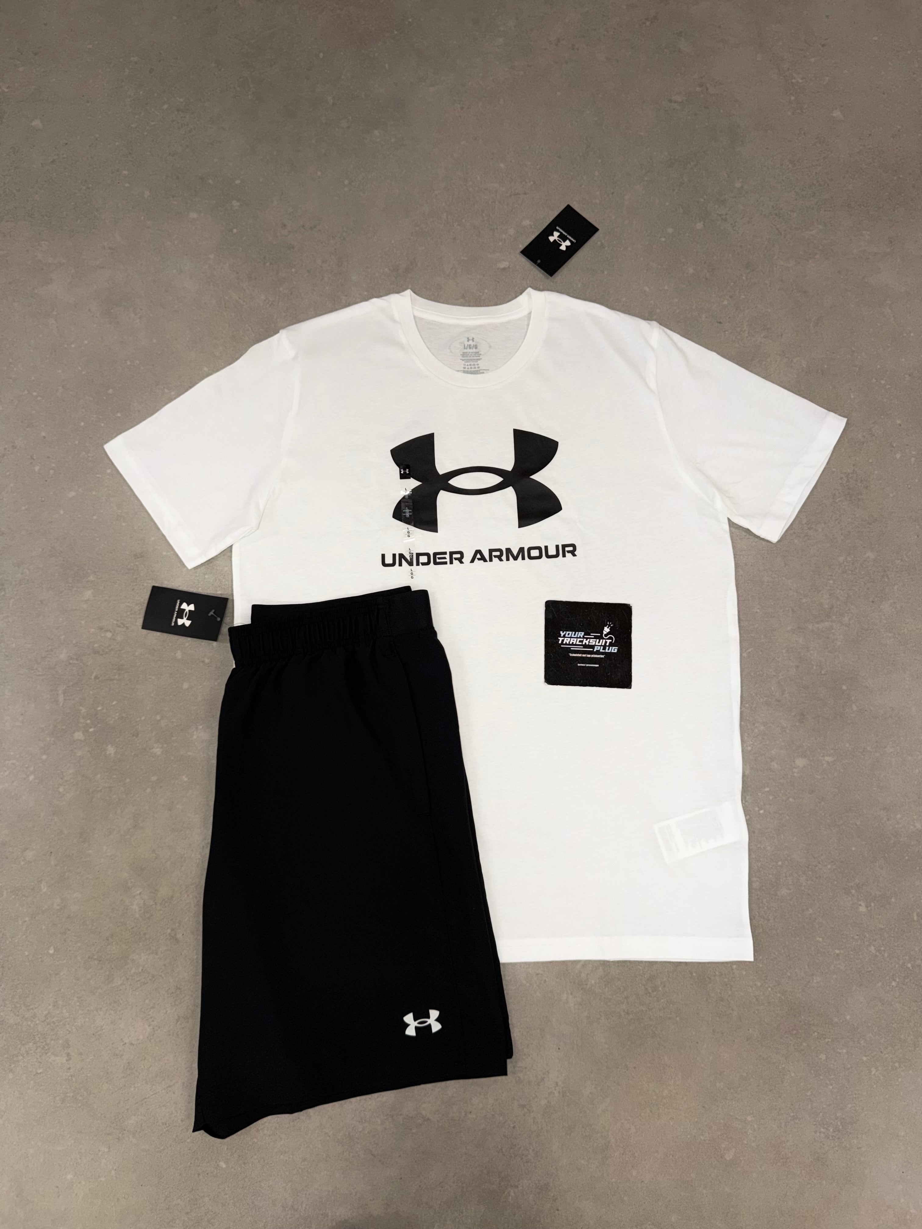 UNDER ARMOUR WHITE & BLACK // SUMMER SET
