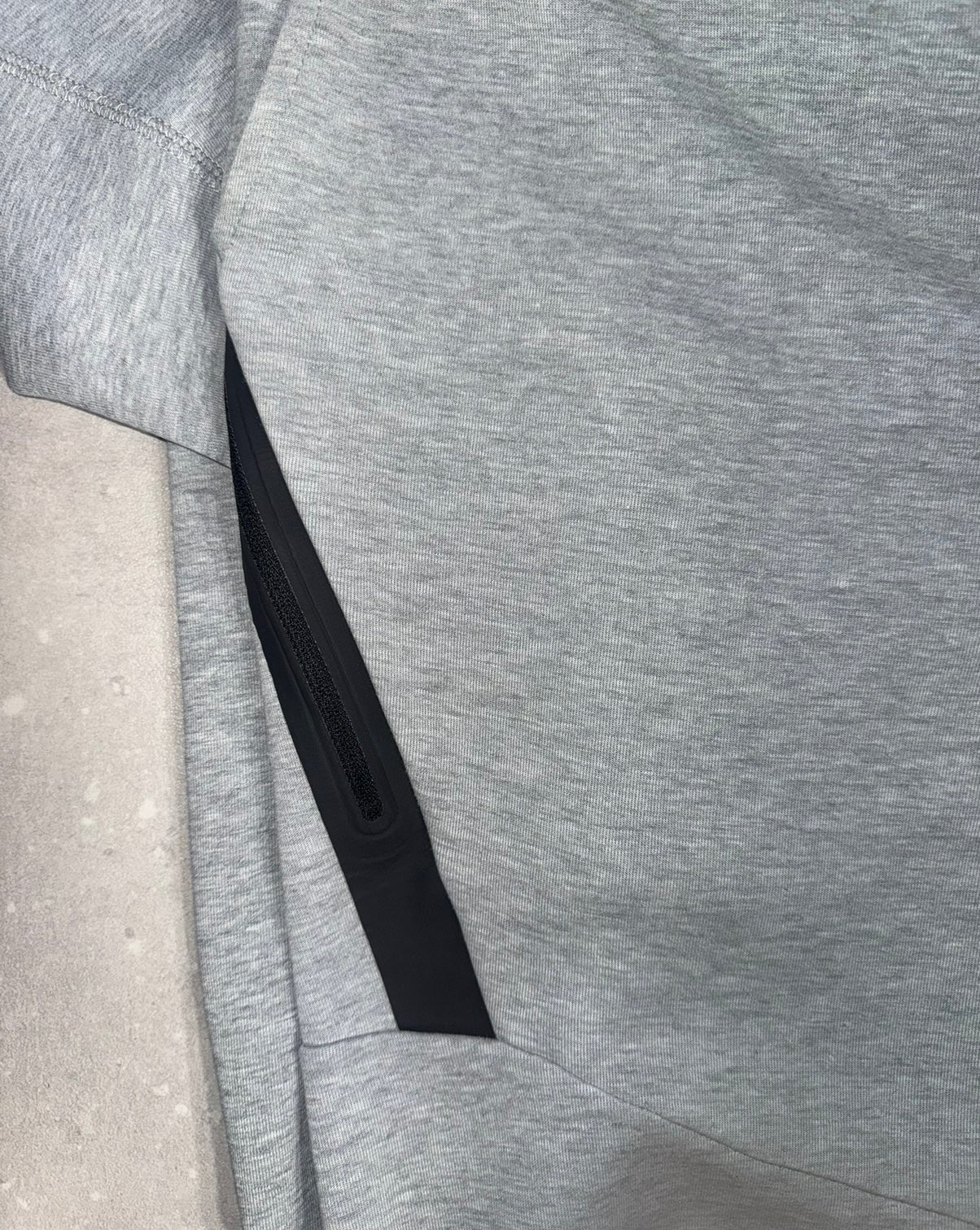 NIKE TECH FLEECE OLD SEASON // GREY