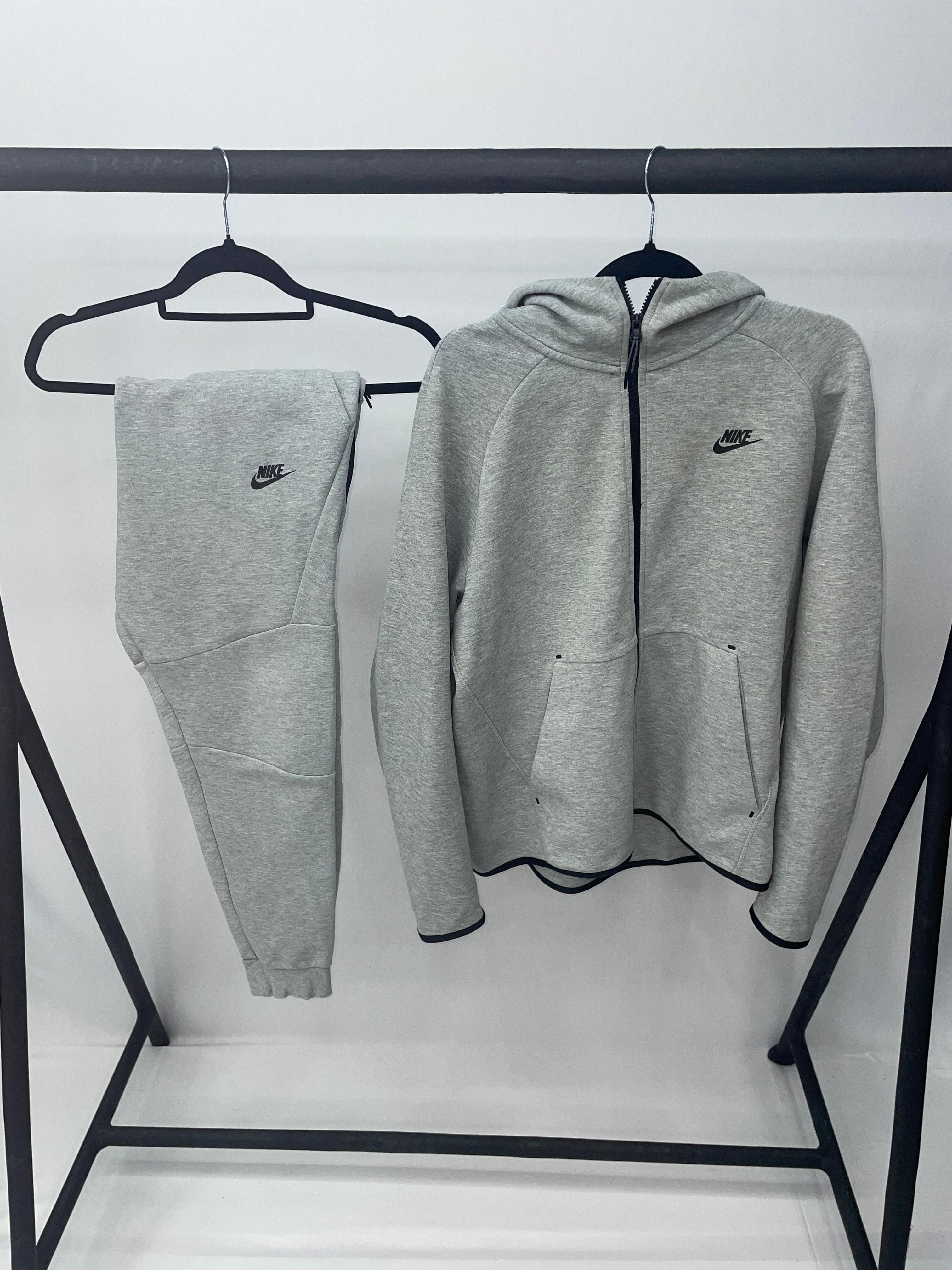 NIKE TECH FLEECE OLD SEASON GREY