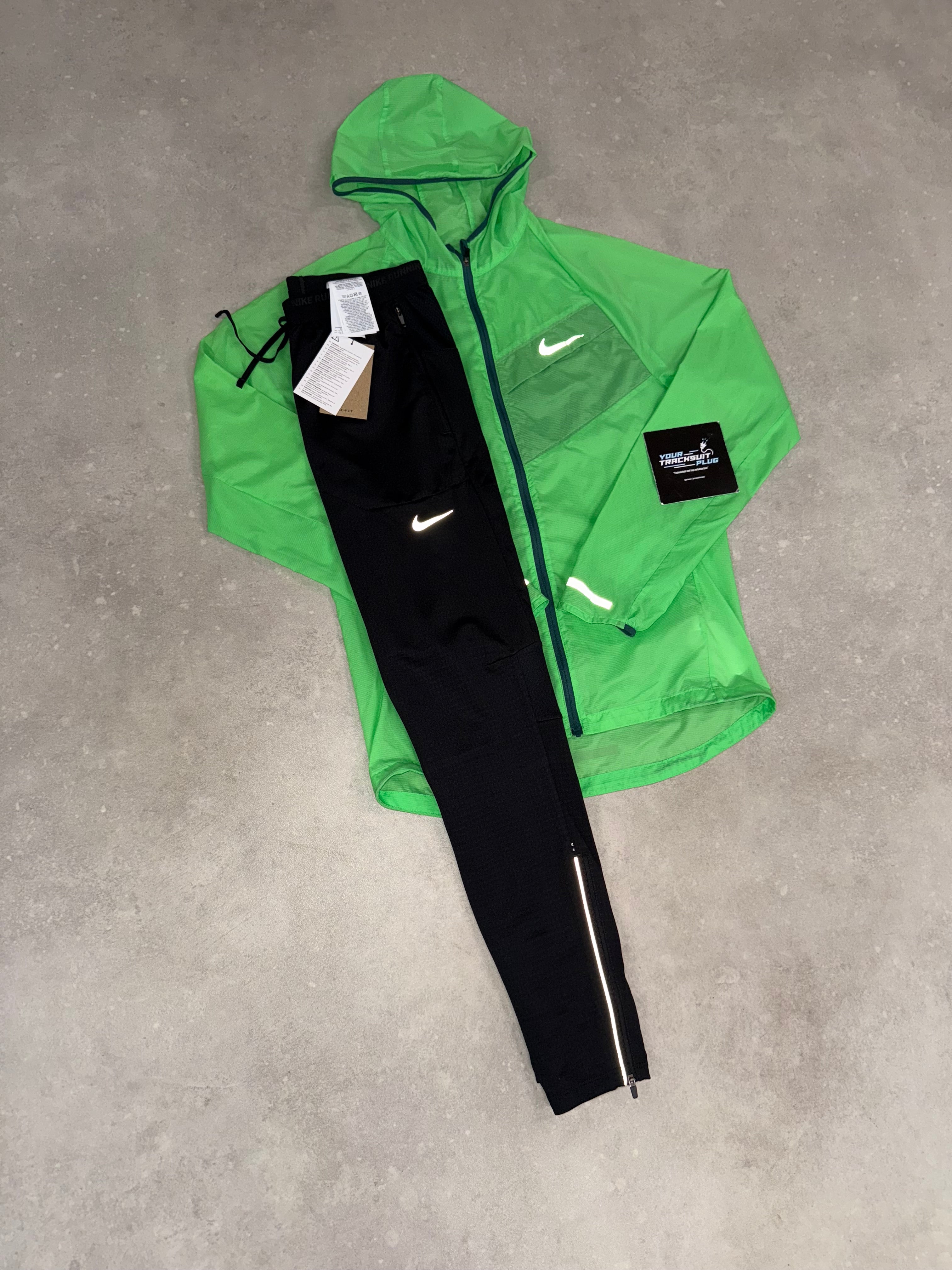 NIKE LIGHT WEIGTH TRACKSUIT // VERY EXCLUSIVE