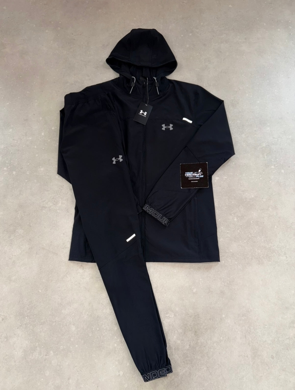 UNDER ARMOUR BLACK // THE LATEST
