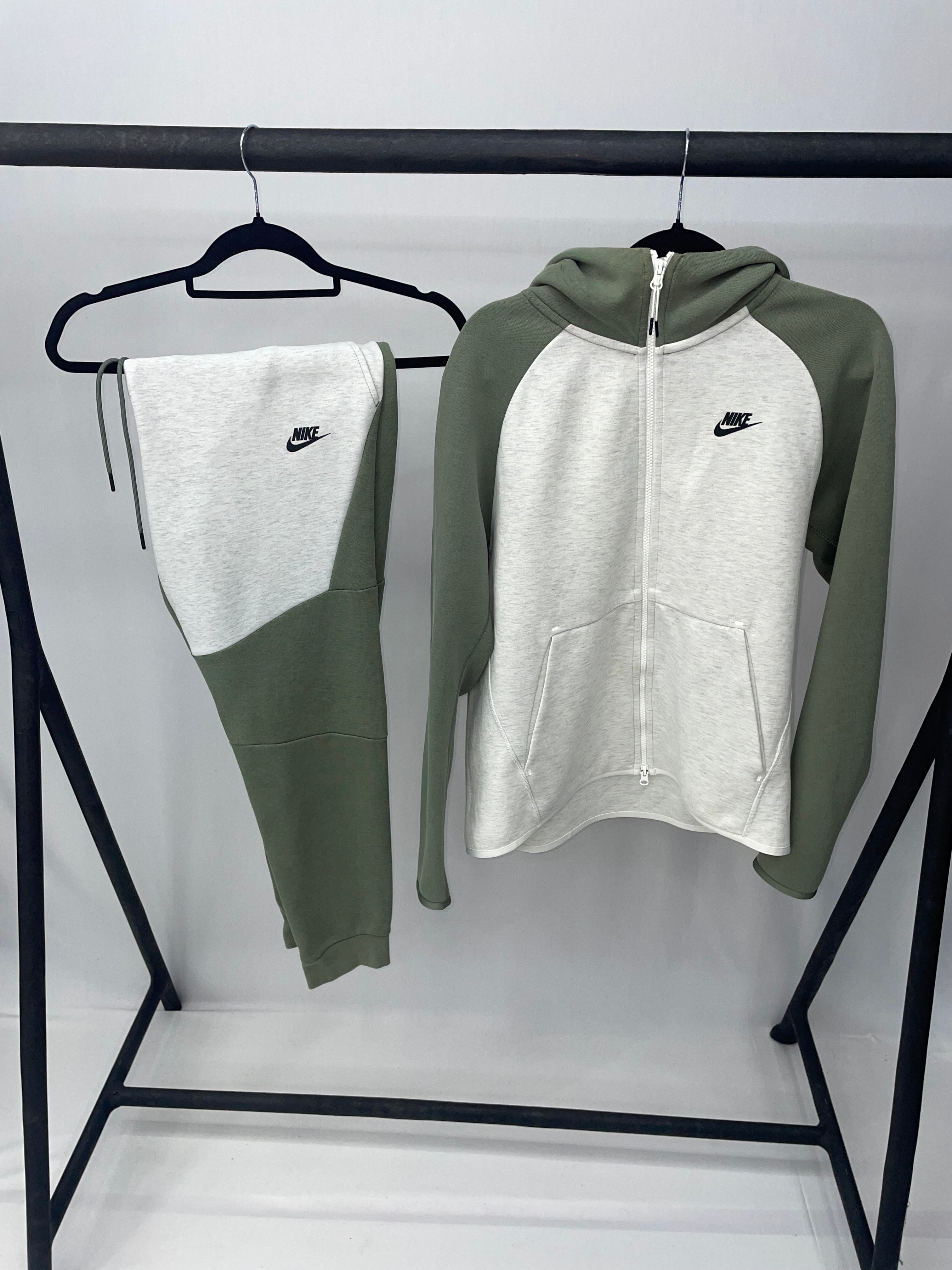 NIKE TECH FLEECE OLD SEASON WHITE/GREEN