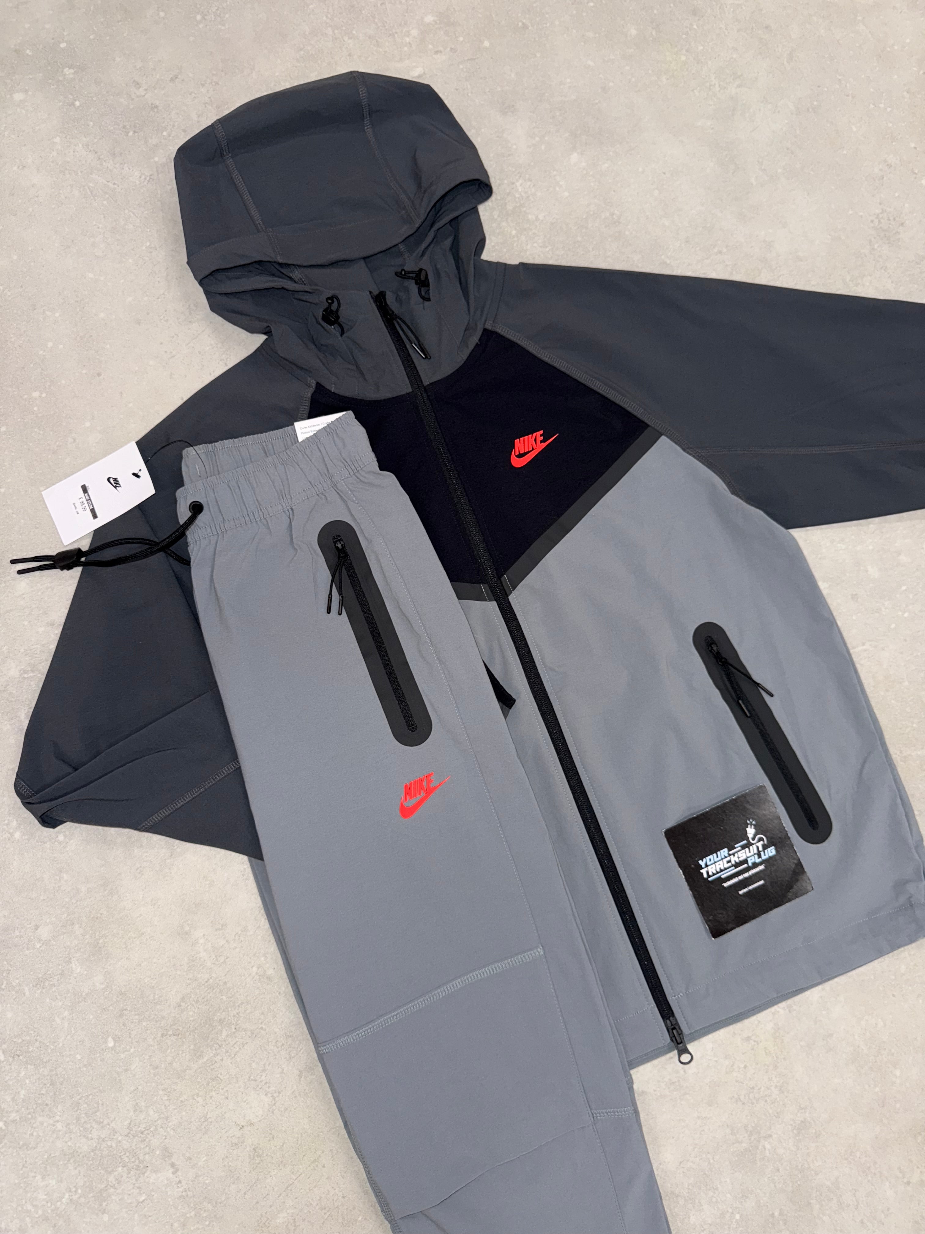 NIKE TECH FLEECE // THE LATEST