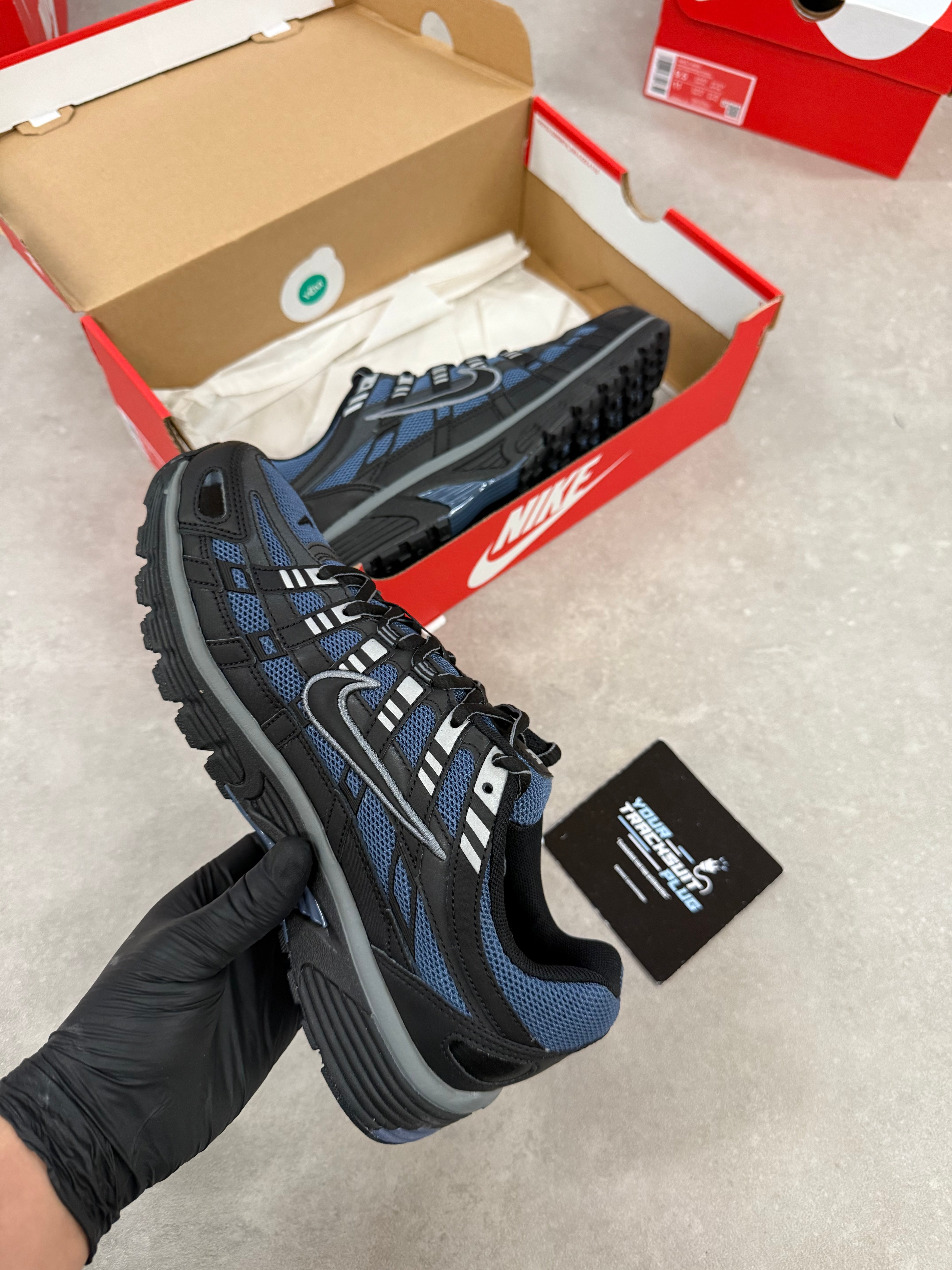 NIKE P6000 // BLACK & BLUE