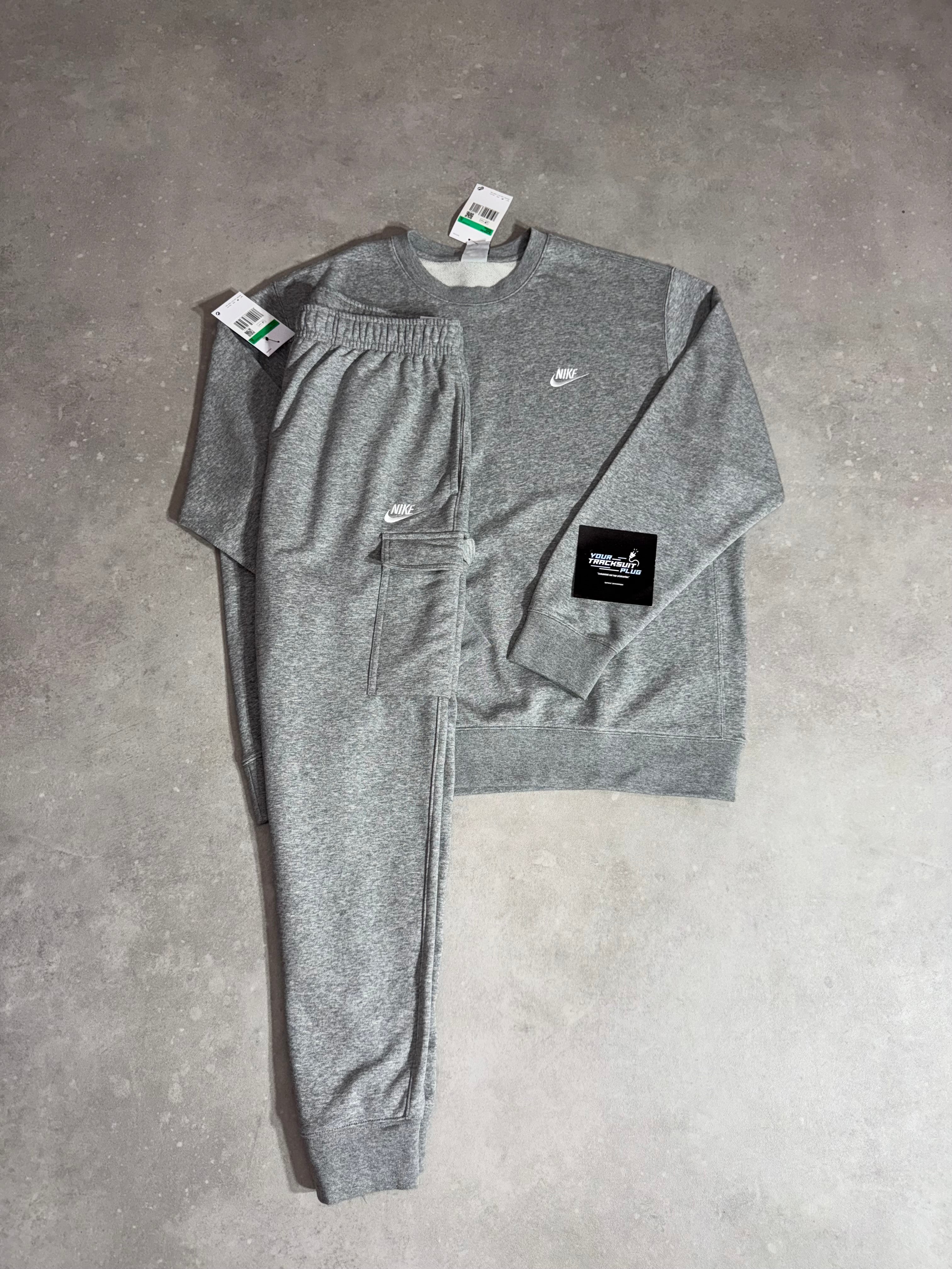 NIKE TRACKSUIT CARGO GREY